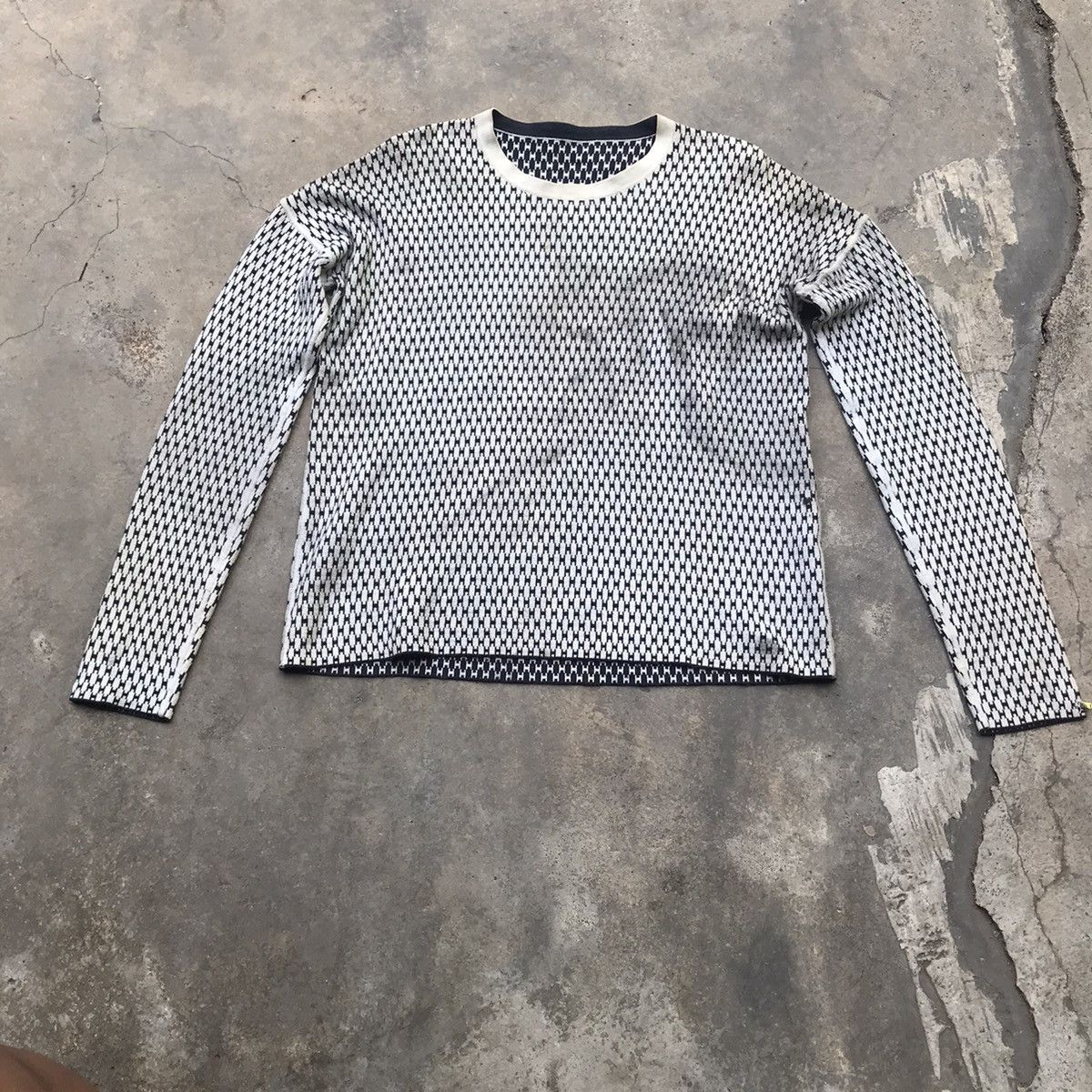 Tommy Hilfiger Vintage Tommy Hilfiger Monogram Reversible “H” Long Sleeve Size US M / EU 48-50 / 2 - 10 Thumbnail
