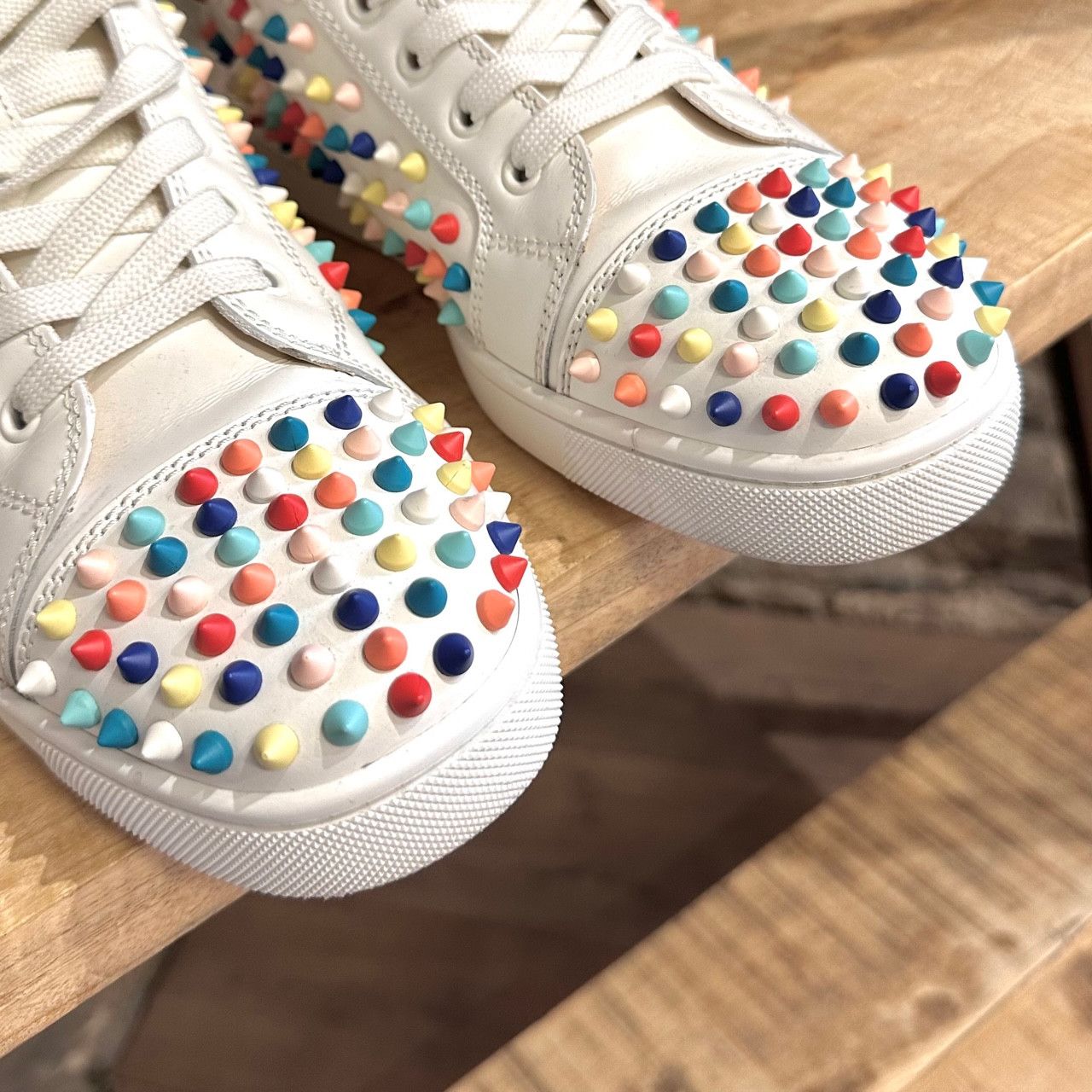 Christian Louboutin Christian Louboutin White Leather Louis Gomme Spike Sneakers Size US 8 / EU 41 - 4 Thumbnail