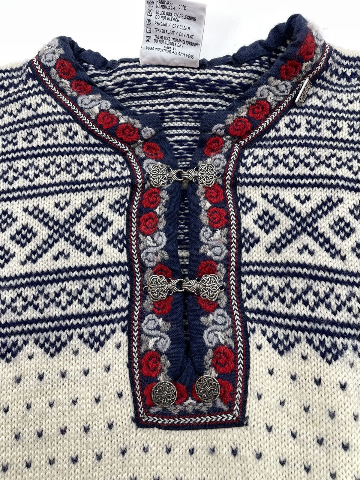 Vintage VOSS wool sweater Unisex size Small oversized Size S / US 4 / IT 40 - 9 Thumbnail