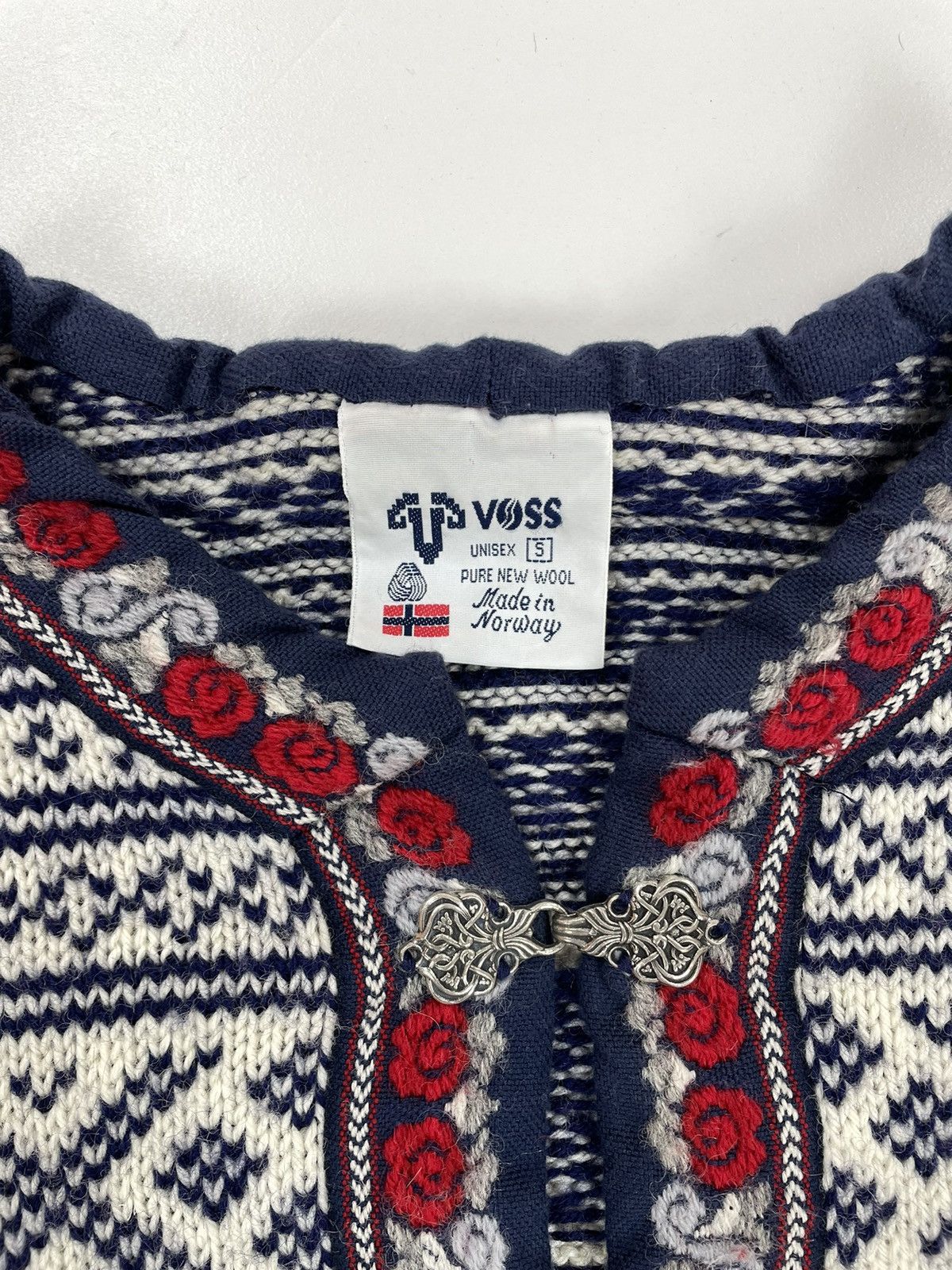 Vintage VOSS wool sweater Unisex size Small oversized Size S / US 4 / IT 40 - 6 Thumbnail