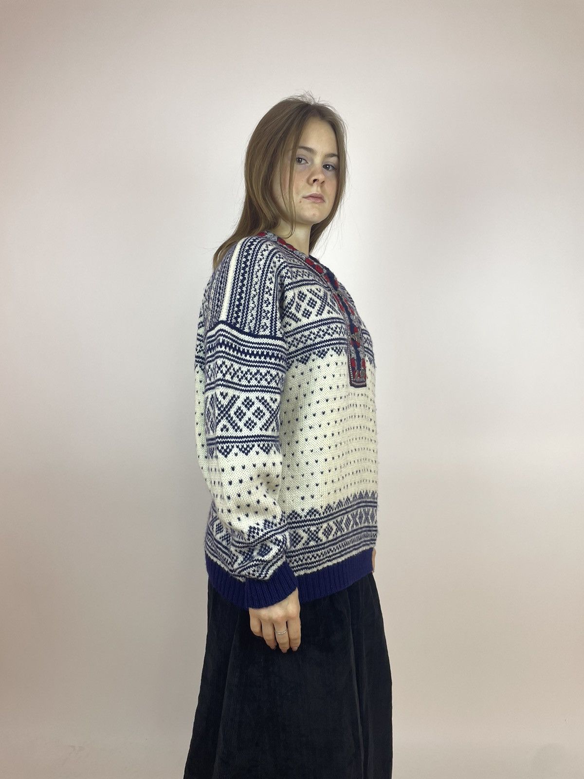 Vintage VOSS wool sweater Unisex size Small oversized Size S / US 4 / IT 40 - 2 Thumbnail