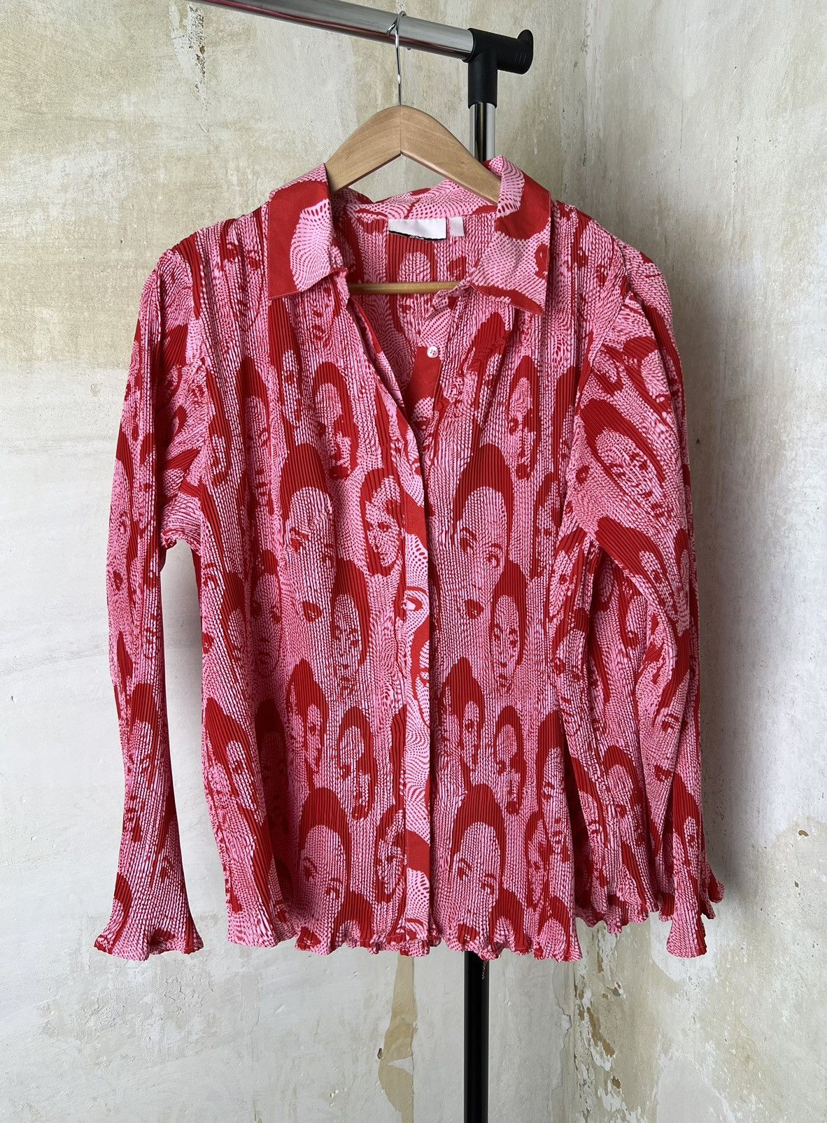 Other Japanese Vintage Avant Garde Red/Pink Faces Shirt Size US M / EU 48-50 / 2 - 1 Thumbnail