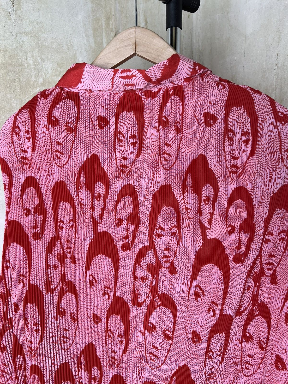 Other Japanese Vintage Avant Garde Red/Pink Faces Shirt Size US M / EU 48-50 / 2 - 7 Thumbnail
