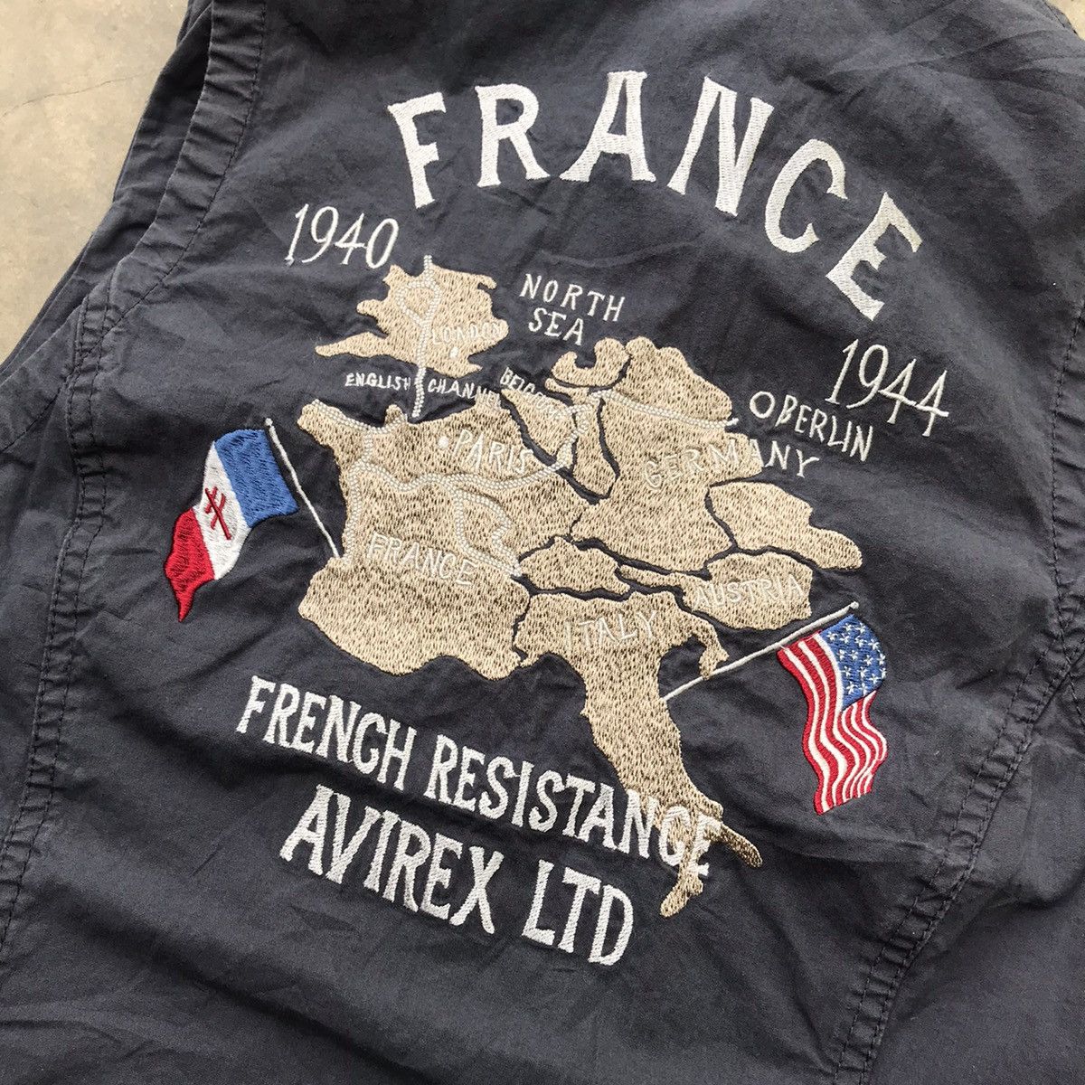 Avirex × Vintage Vintage Avirex France Maps Sleeveless Military Vest Hoodie Size M / US 6-8 / IT 42-44 - 5 Thumbnail