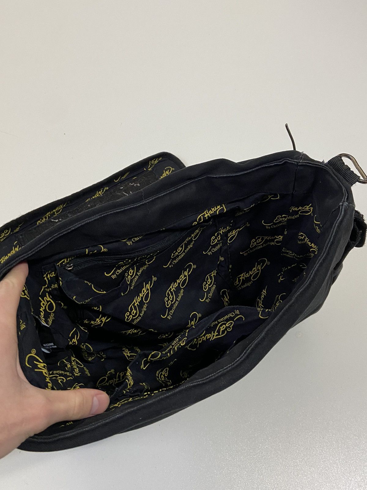 Ed Hardy Vintage Ed Hardy Cristian Audigier Y2K tiger messager bag Size ONE SIZE - 14 Thumbnail