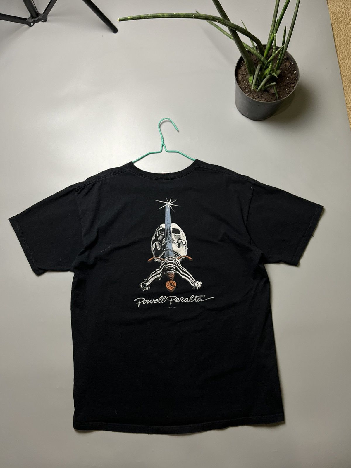 Powell Peralta 2005 Powell Peralta Skateboards T-Shirt Fading Distressed Size US XL / EU 56 / 4 - 13 Thumbnail
