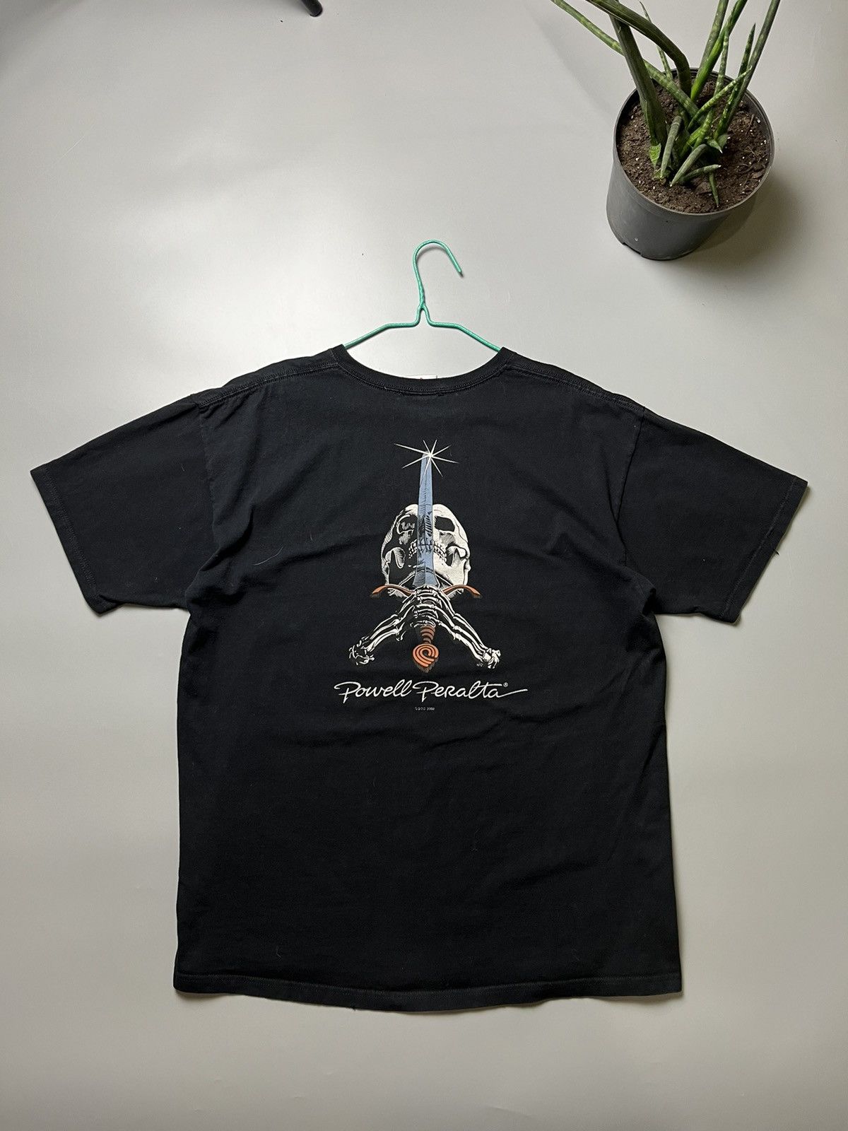 Powell Peralta 2005 Powell Peralta Skateboards T-Shirt Fading Distressed Size US XL / EU 56 / 4 - 1 Thumbnail