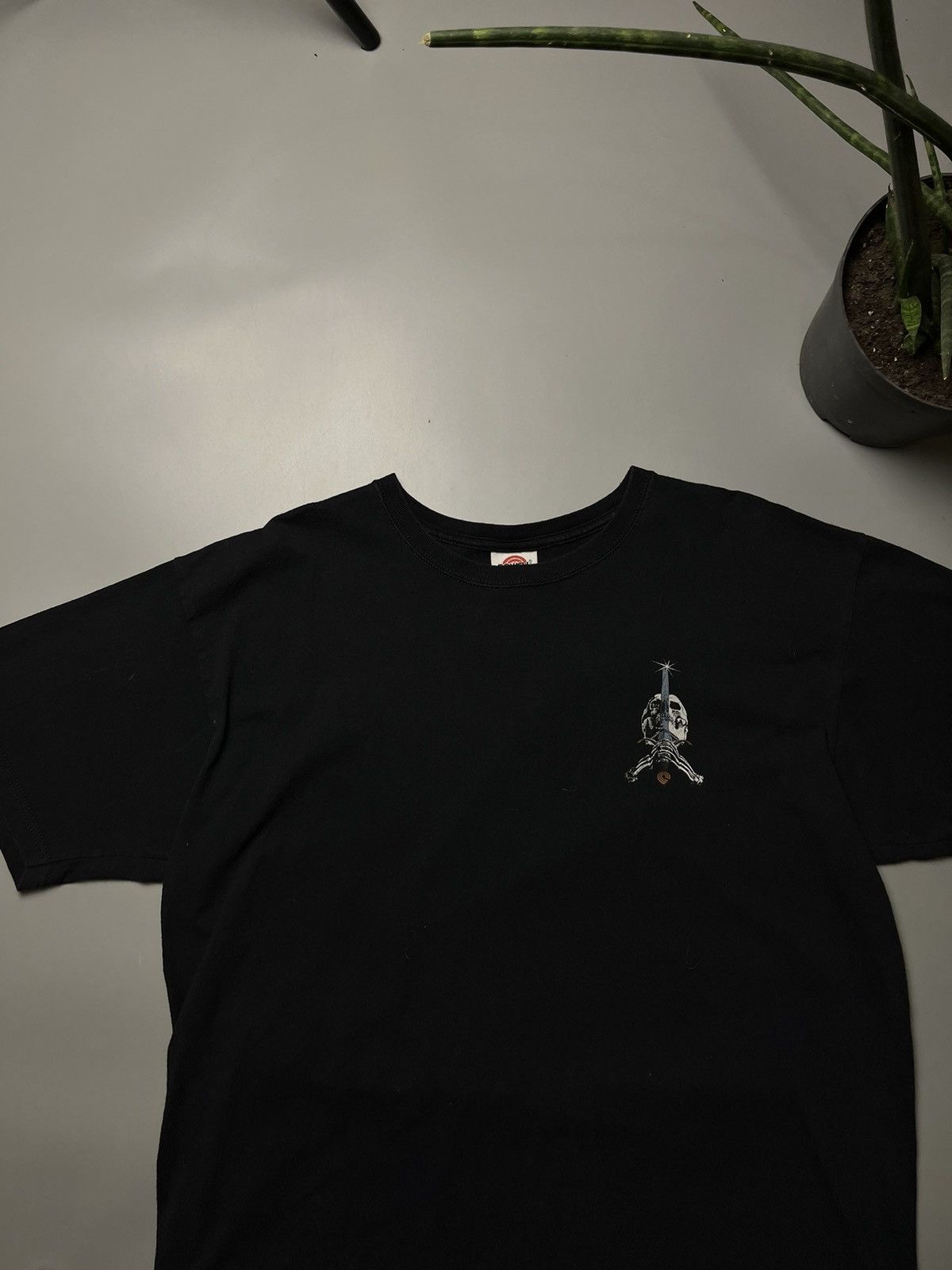 Powell Peralta 2005 Powell Peralta Skateboards T-Shirt Fading Distressed Size US XL / EU 56 / 4 - 3 Thumbnail