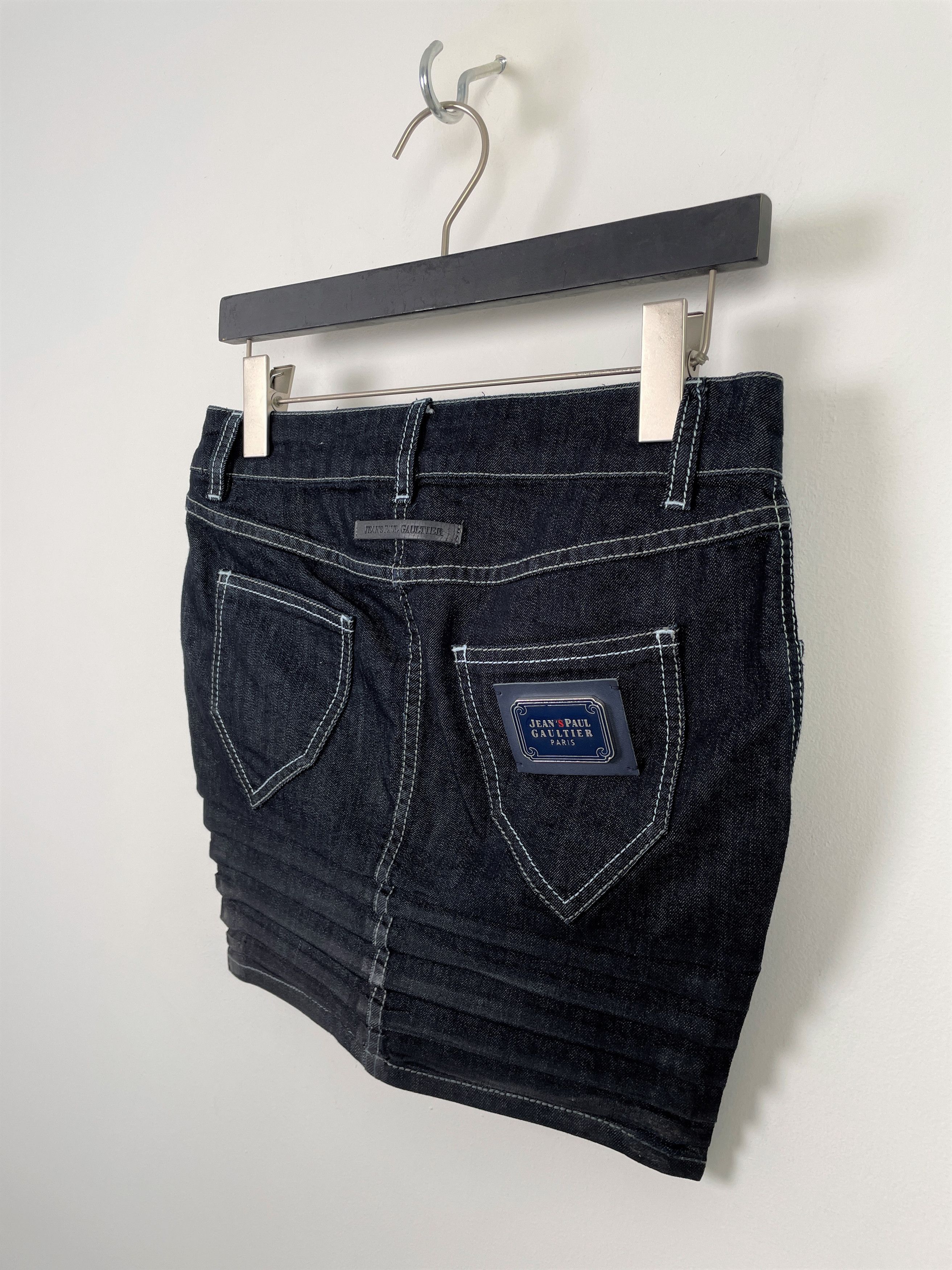 Jean Paul Gaultier Jean's Paul Gaultier Y2K Crimped Denim Low-Rise Mini-Skirt Size 26" / US 2 / IT 38 - 9 Thumbnail