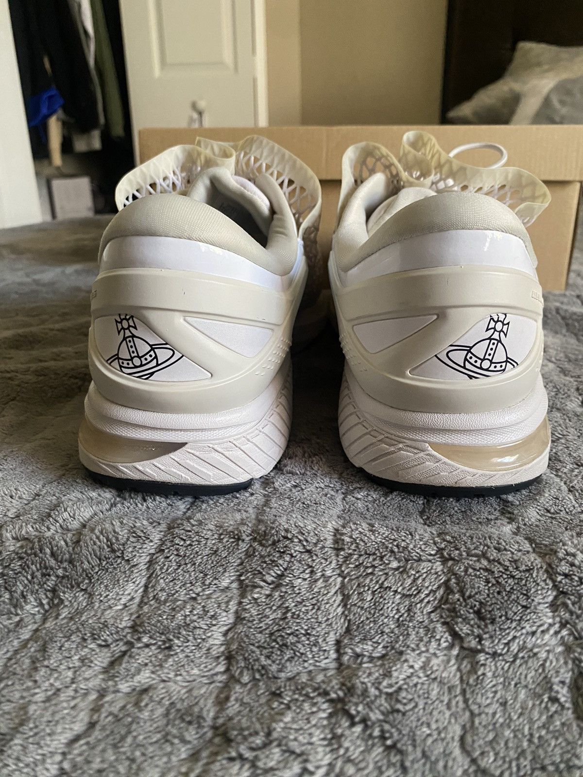 Asics × Vivienne Westwood Vivienne Westwood x ASICS GEL-KAYANO 26 Size US 11 / EU 44 - 9 Thumbnail