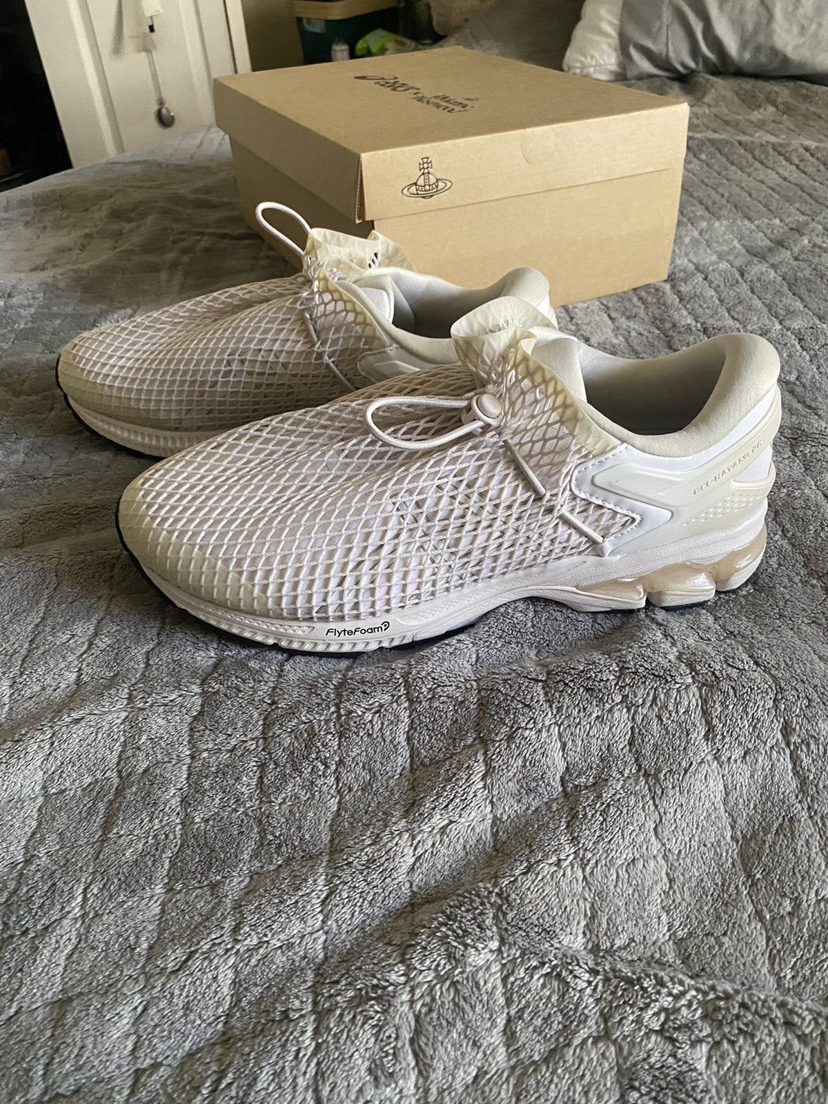 Asics × Vivienne Westwood Vivienne Westwood x ASICS GEL-KAYANO 26 Size US 11 / EU 44 - 3 Thumbnail