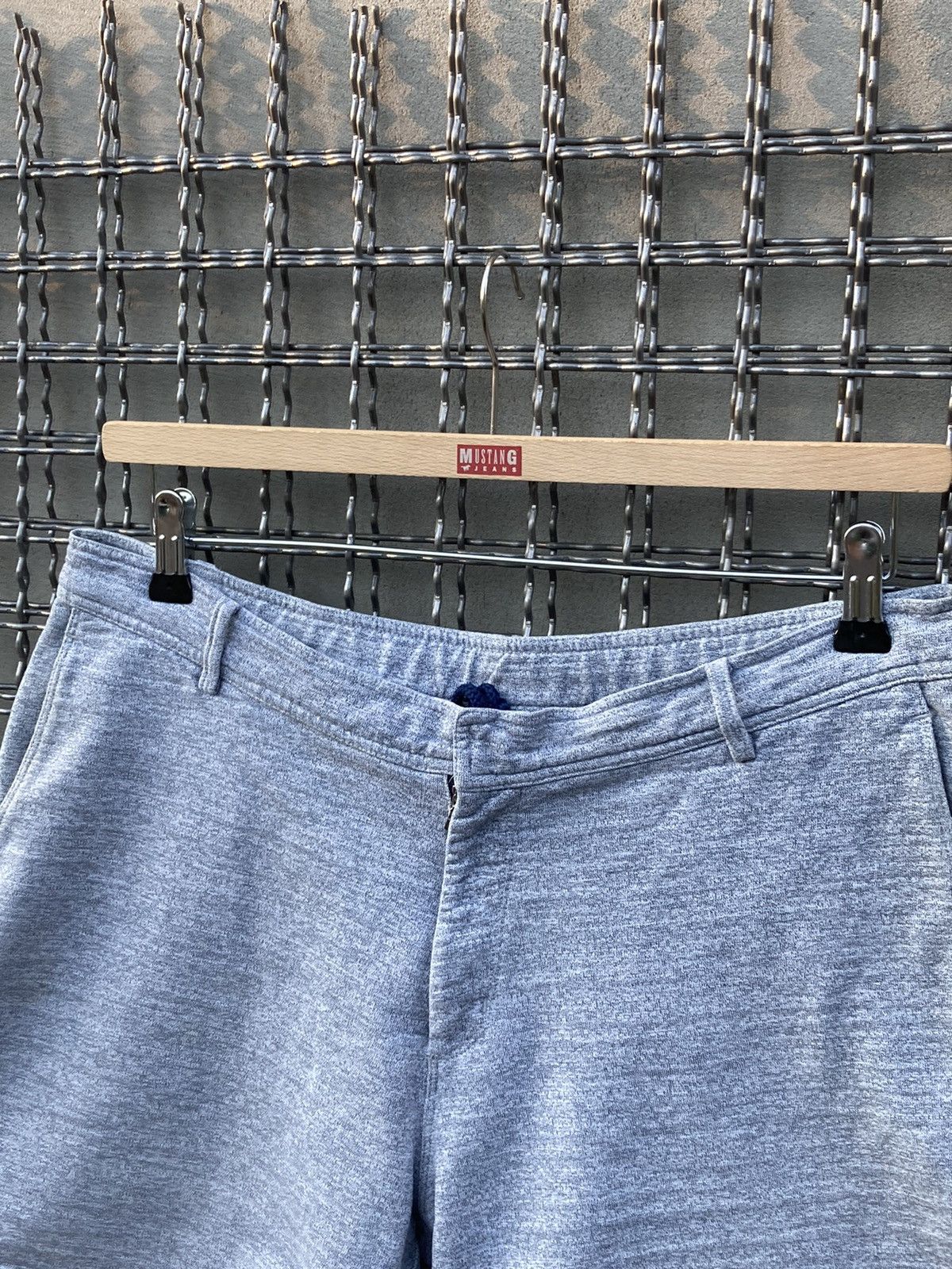 Orlebar Brown Orlebar Brown grey shorts Size US 34 / EU 50 - 2 Thumbnail