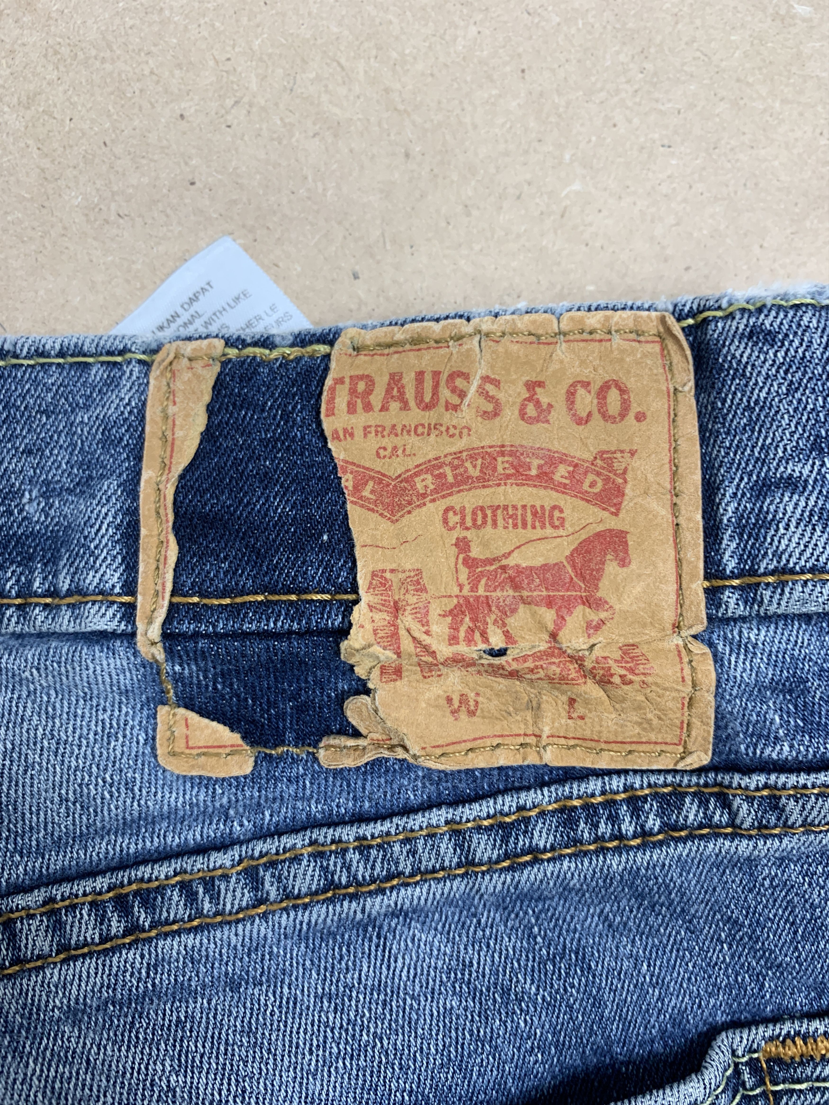Levi's × Vintage Vintage LEVI'S 527 Boot Cut Faded Mid Wash Wi Size US 32 / EU 48 - 8 Thumbnail
