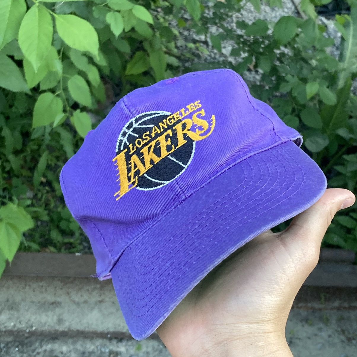 NBA × Vintage 90’s Vintage Lakers purple nba cap Size ONE SIZE - 7 Thumbnail