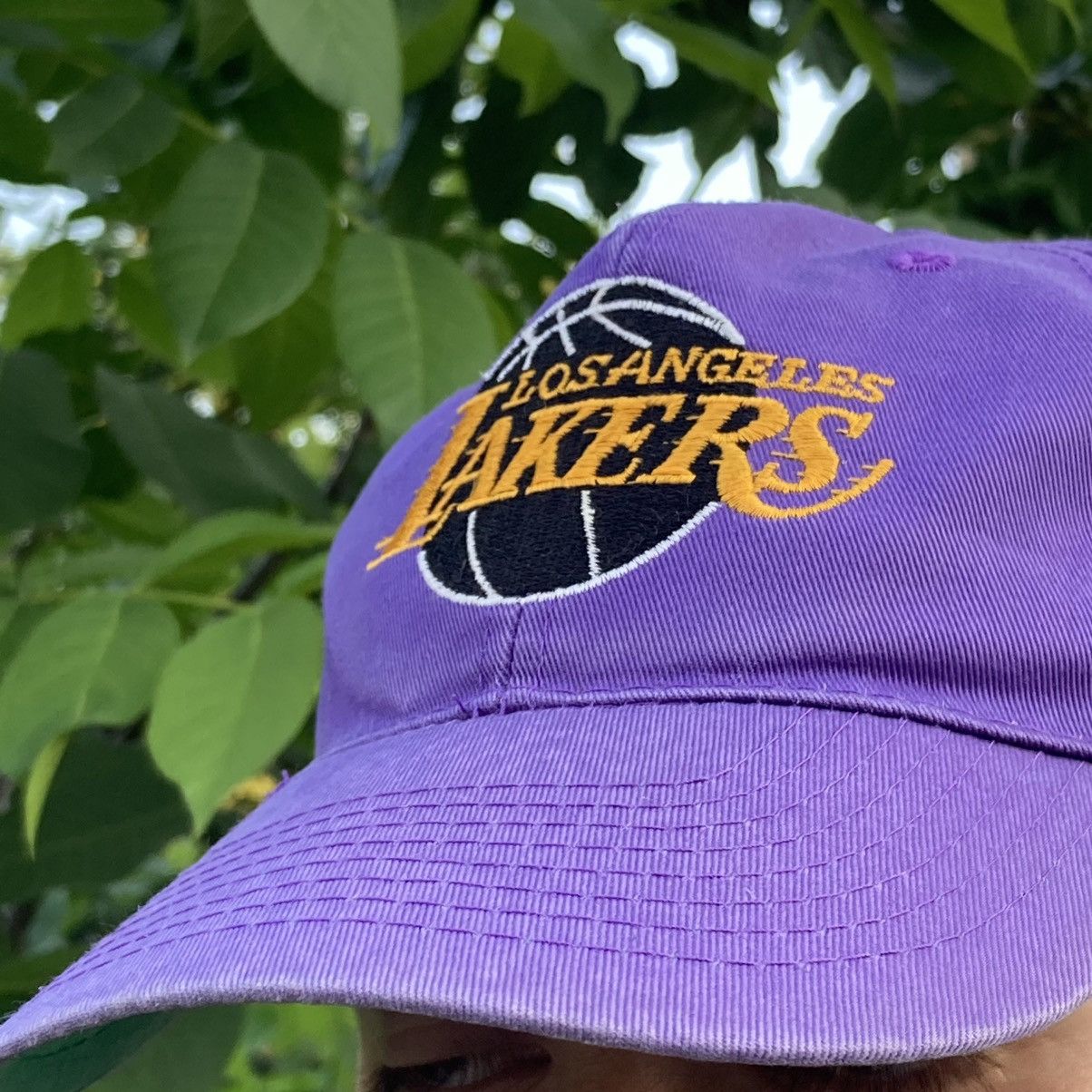 NBA × Vintage 90’s Vintage Lakers purple nba cap Size ONE SIZE - 5 Thumbnail