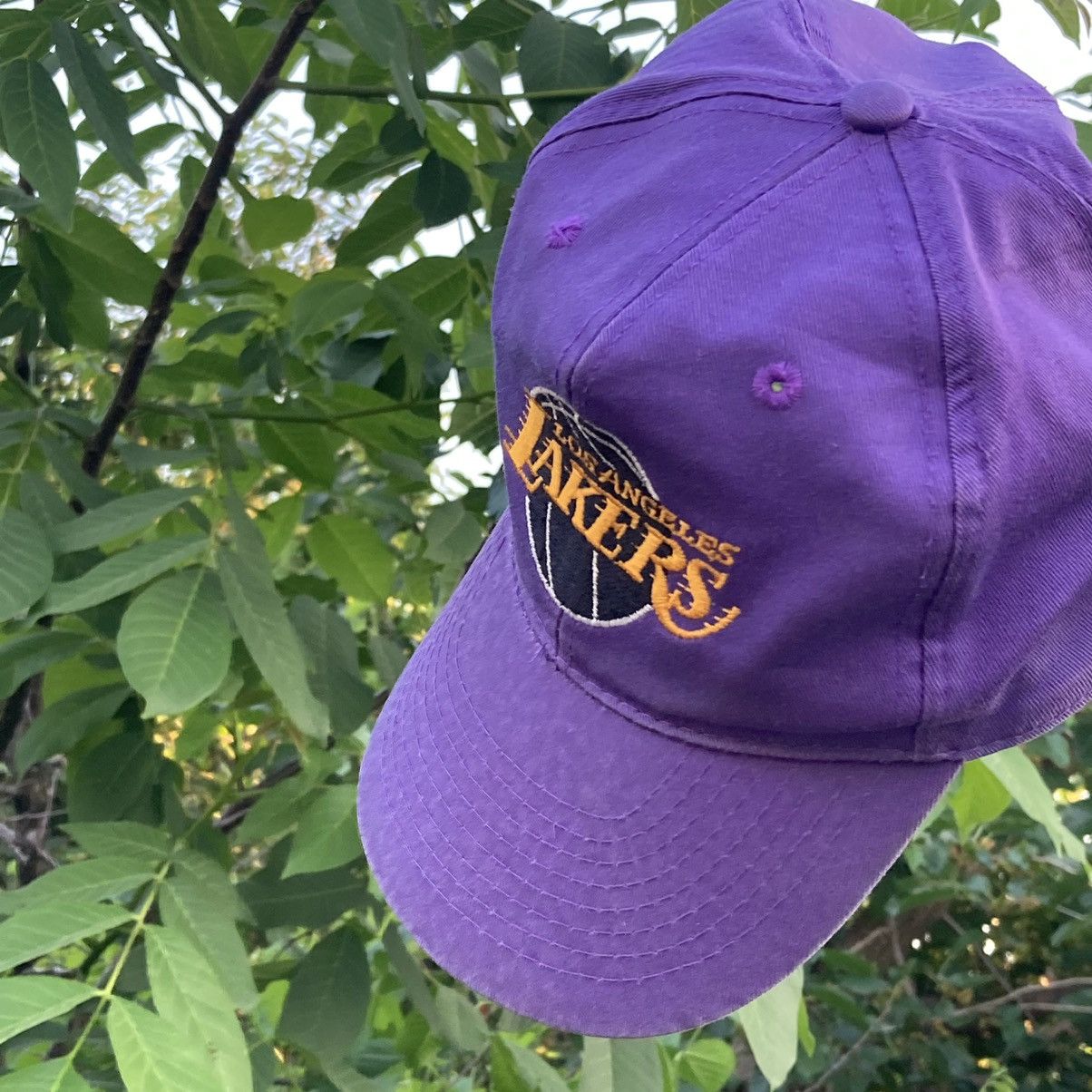 NBA × Vintage 90’s Vintage Lakers purple nba cap Size ONE SIZE - 8 Thumbnail