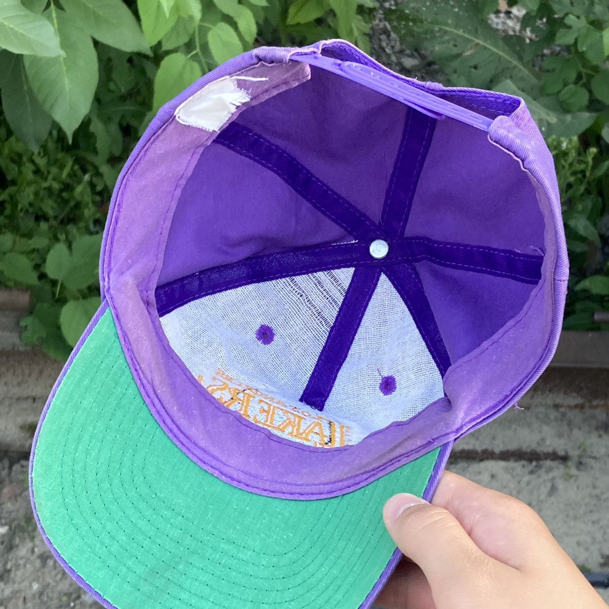 NBA × Vintage 90’s Vintage Lakers purple nba cap Size ONE SIZE - 9 Thumbnail
