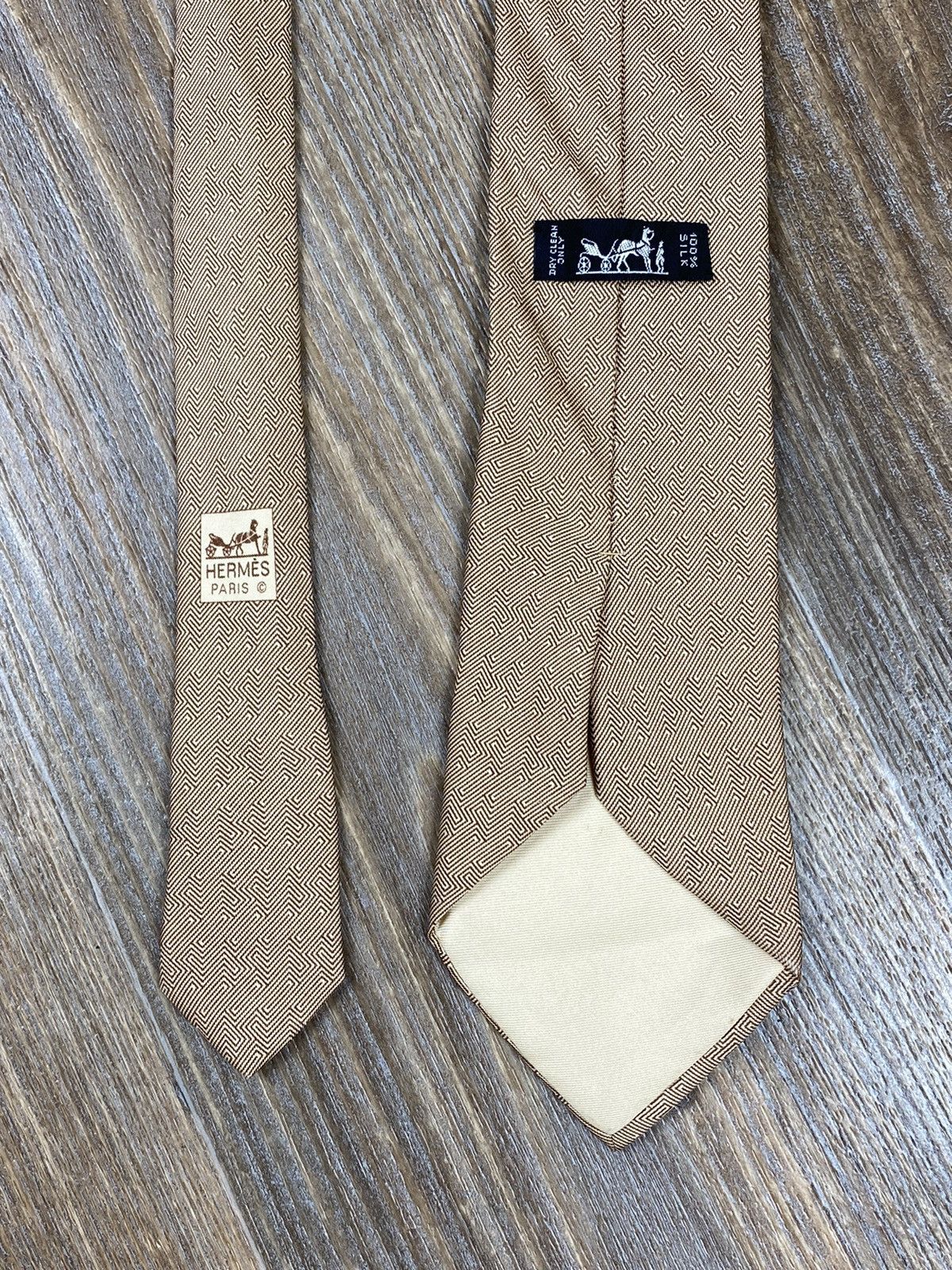 Hermes monogram beige silk tie