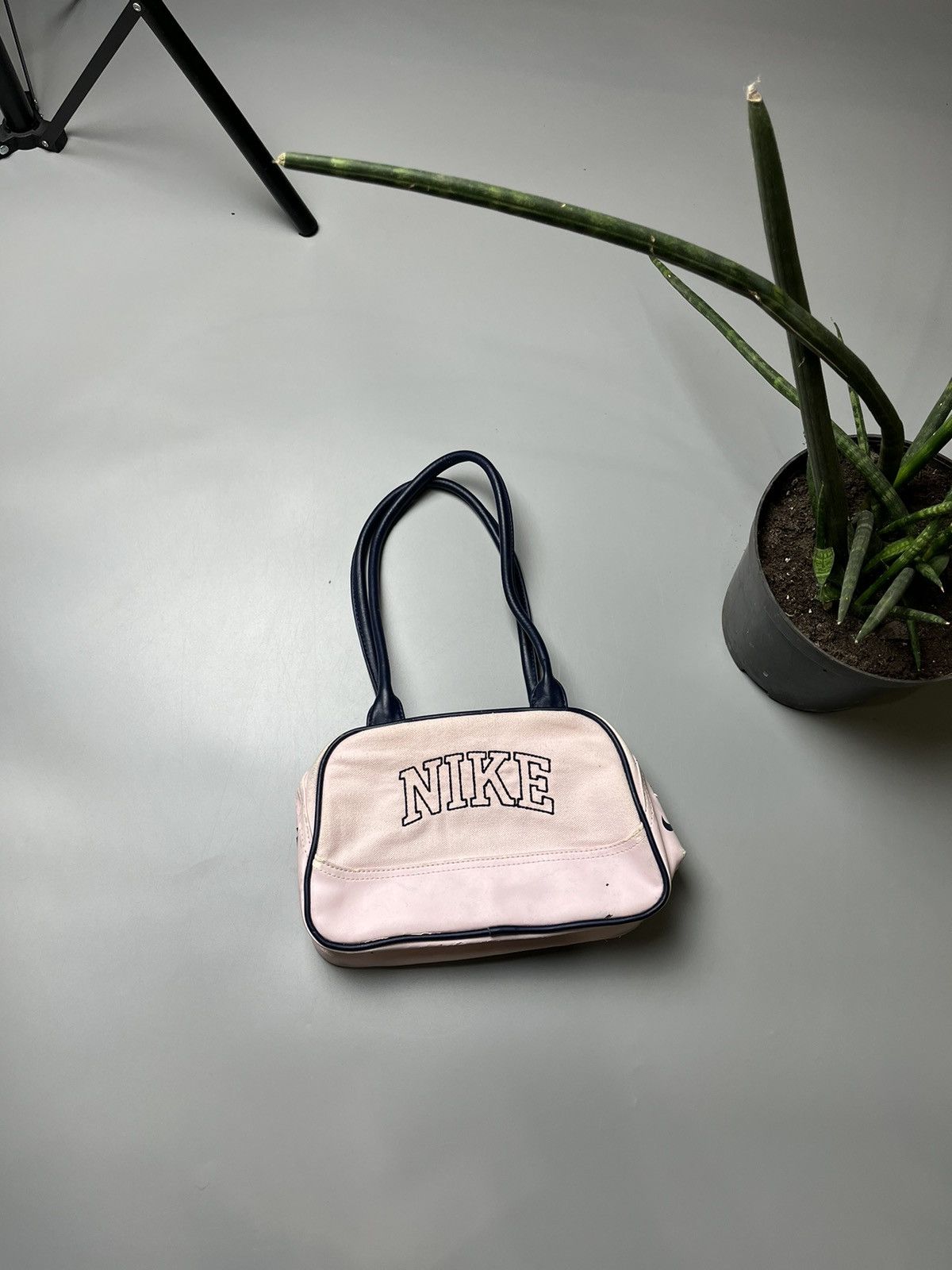 Nike Vintage 90’s Nike Bowling Bag Size ONE SIZE - 1 Thumbnail