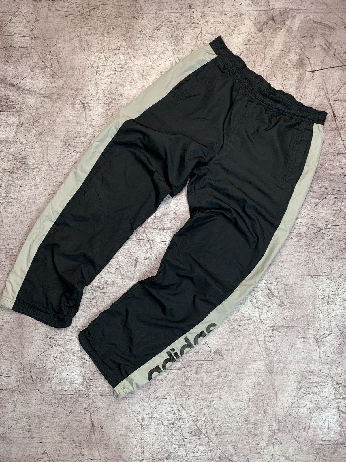 Adidas × Vintage Adidas Vintage Mens Nylon Track Pants Drill Y2K Size US 32 / EU 48 - 1 Thumbnail