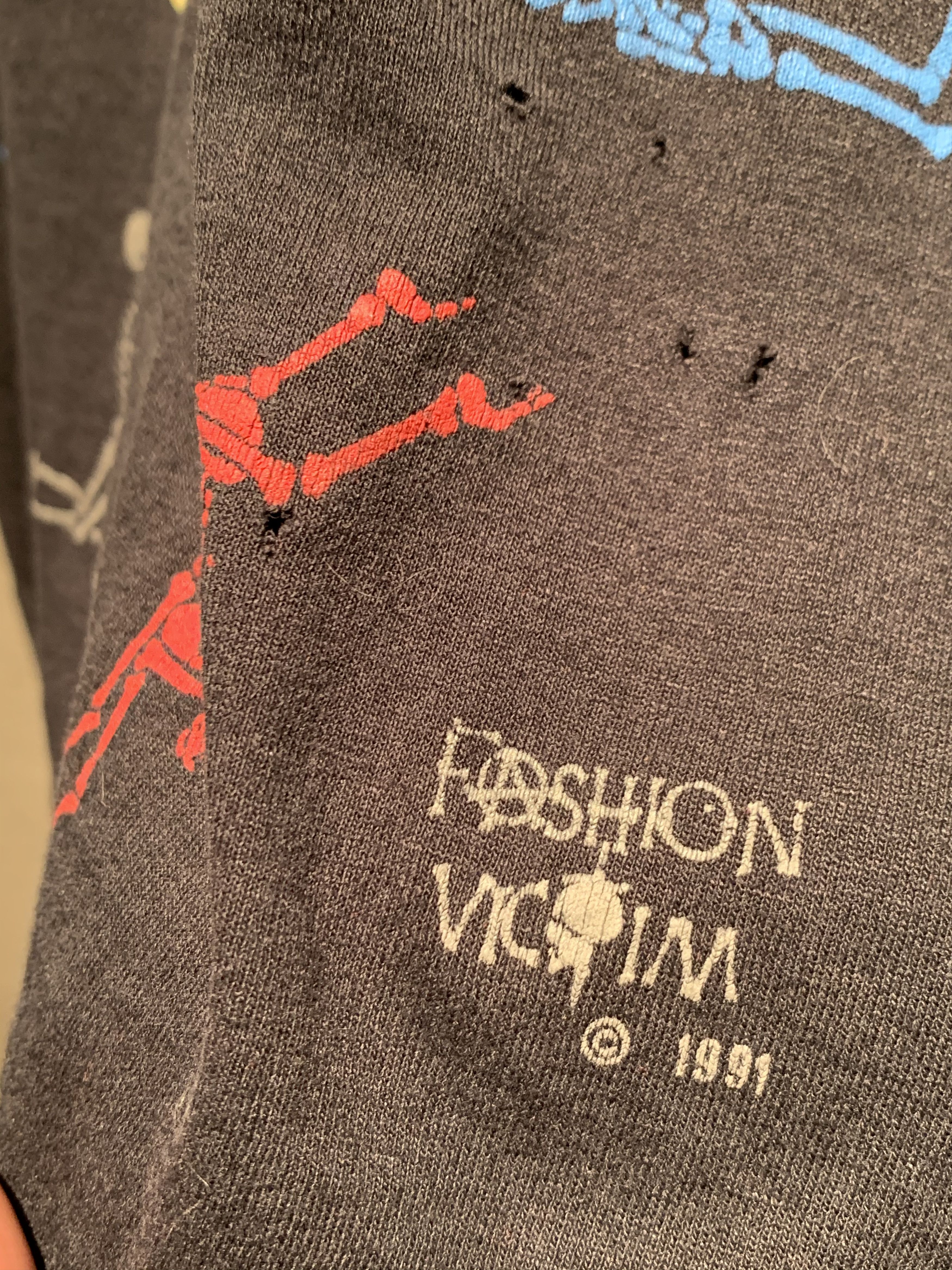 Fashion Victim × Vintage RARE Vintage 1991 Fashion Victim Skeleton Sex USA-Made Shirt Size US L / EU 52-54 / 3 - 3 Thumbnail