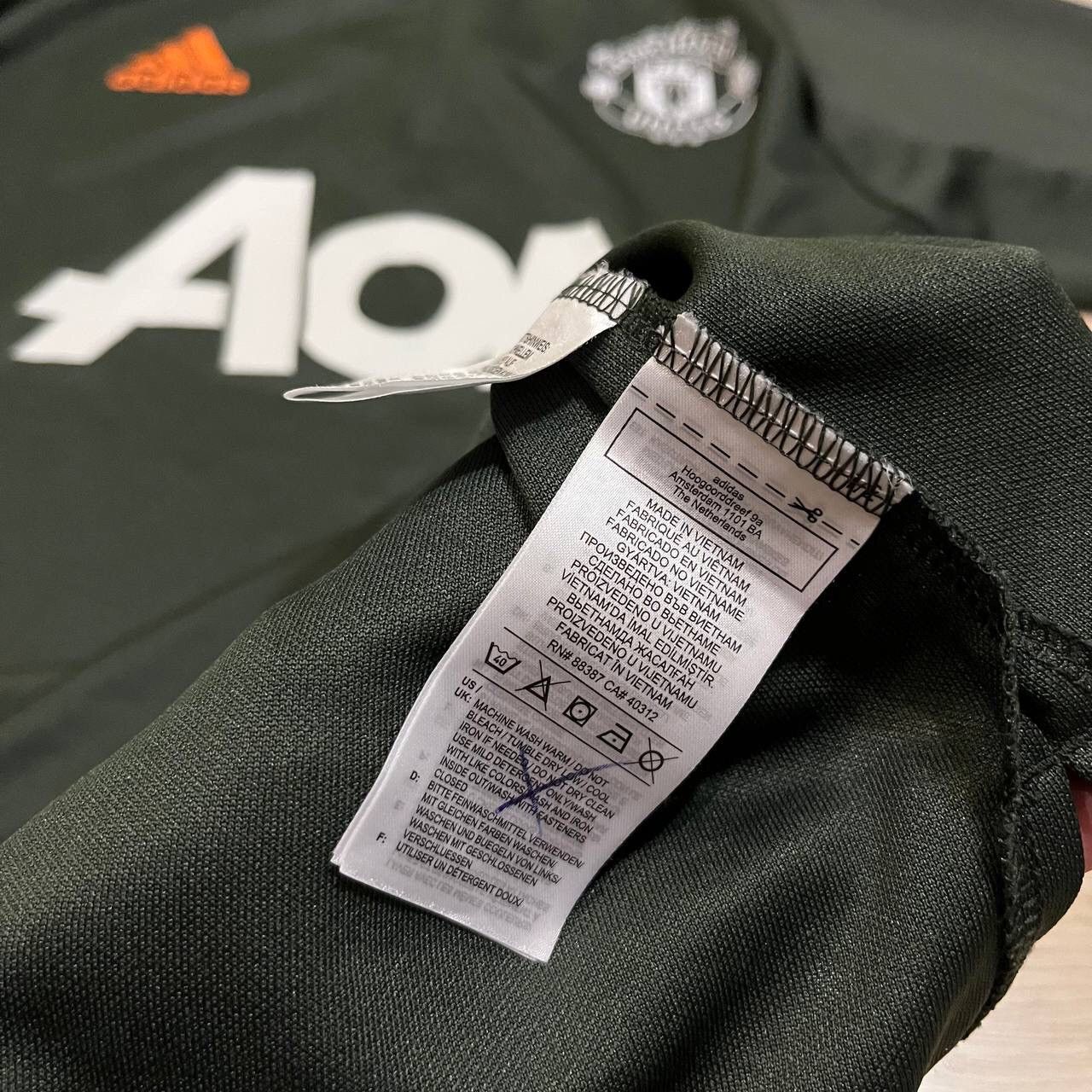 Adidas MANCHESTER UNITED ADIDAS 2020/21 FOOTBALL TRAINING TRACK TOP Size US L / EU 52-54 / 3 - 14 Thumbnail