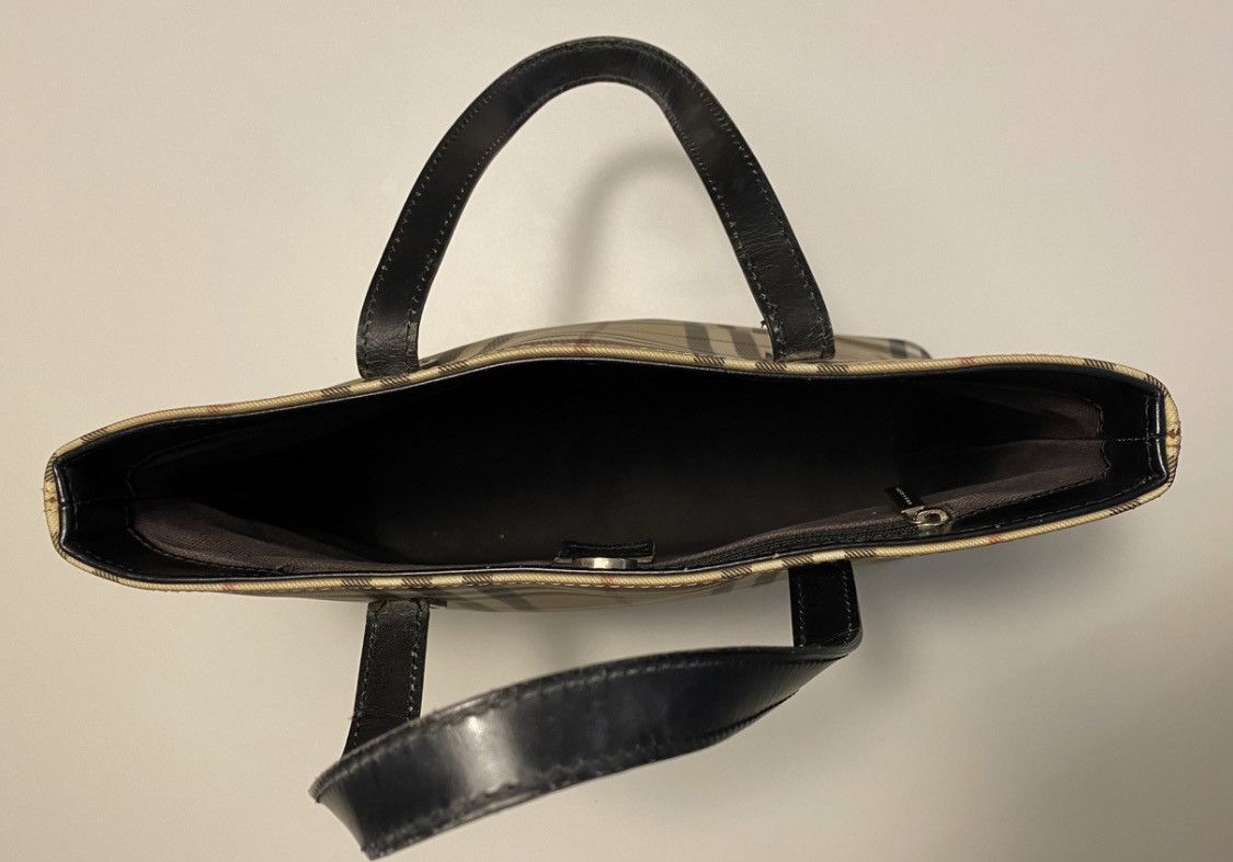 Burberry medium tote