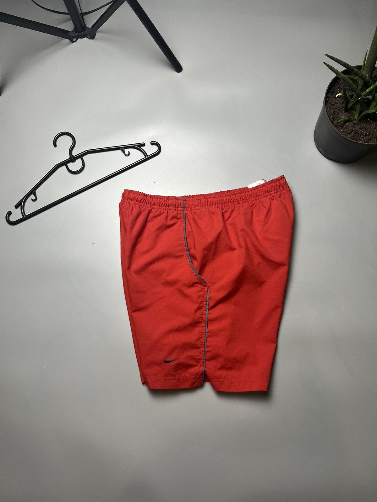 Nike Vintage Nike shorts streetwear swoosh casual y2k size M Size US 32 / EU 48 - 1 Thumbnail