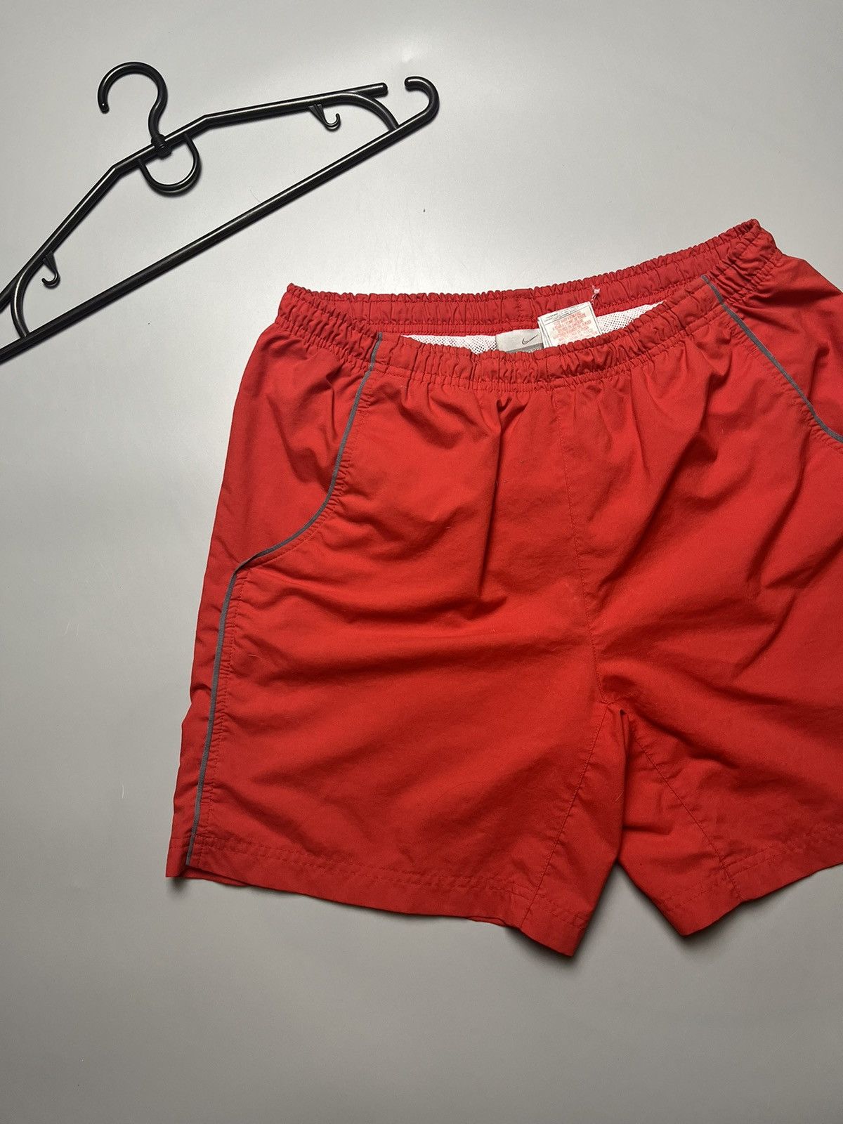 Nike Vintage Nike shorts streetwear swoosh casual y2k size M Size US 32 / EU 48 - 4 Thumbnail