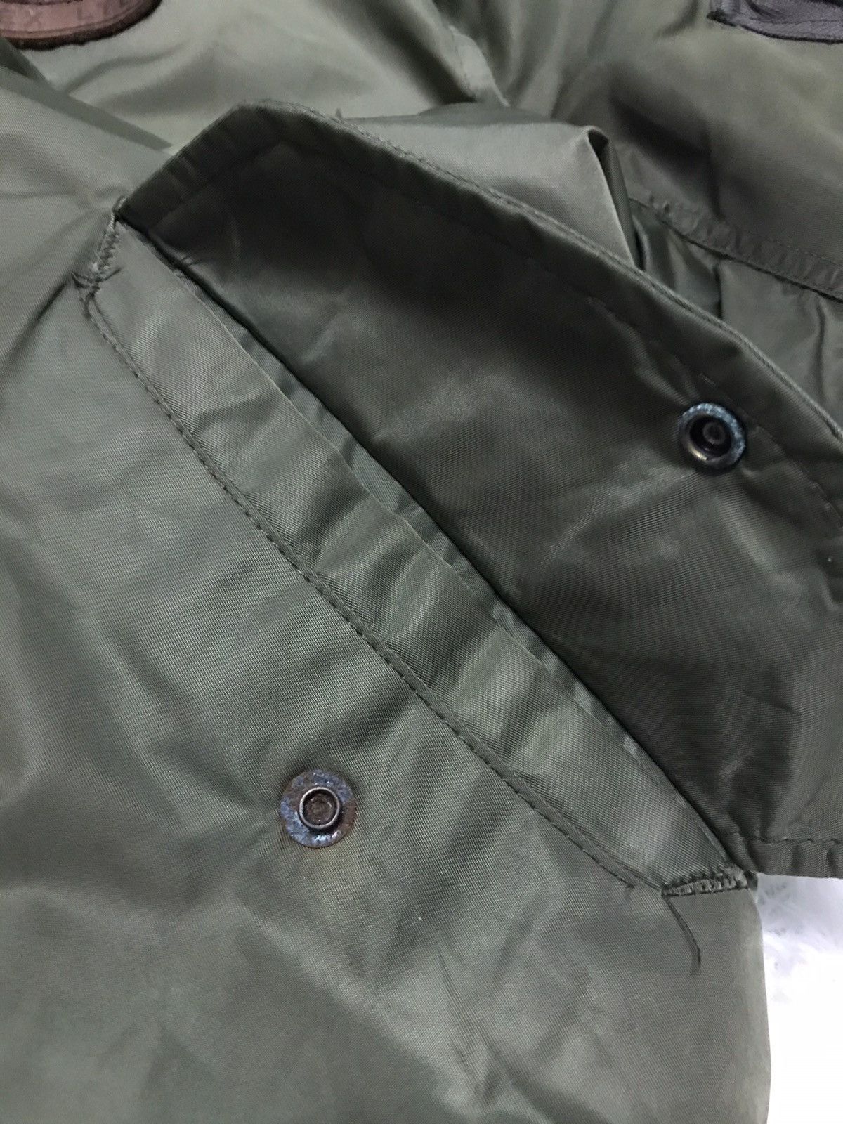 Avirex Vtg Avirex MA-1 Flight Bomber Jacket Embroidery Made in Usa Size US M / EU 48-50 / 2 - 17 Thumbnail