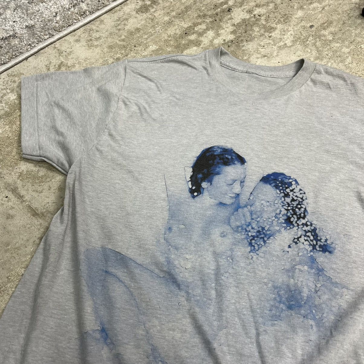 Vintage 2000s BATHING BEAUTIES TEE Size US M / EU 48-50 / 2 - 3 Thumbnail