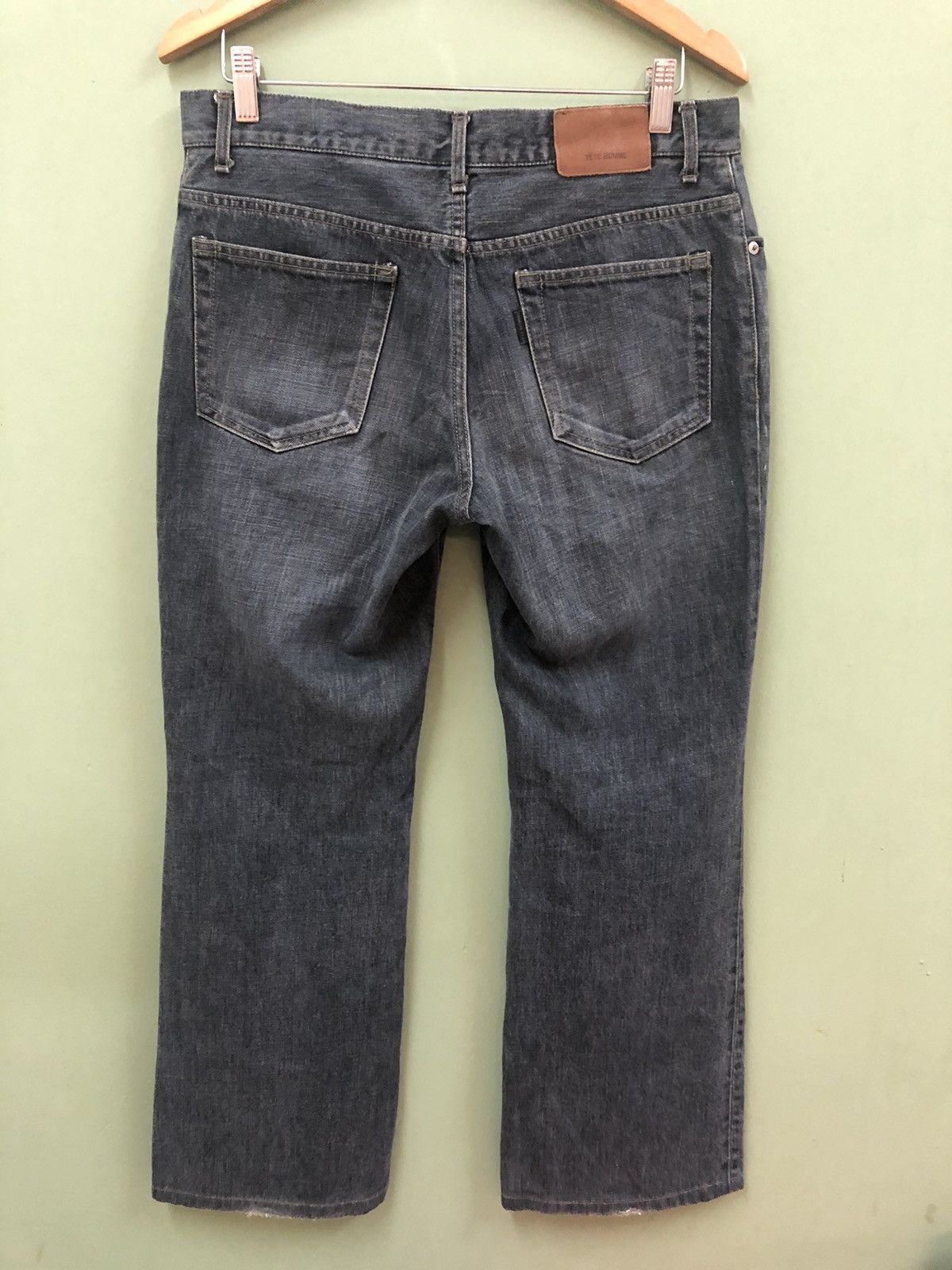 Issey Miyake TÊTE HOMME - STRAIGHT FIT MEDIUM WASH DISTRESS JEANS Size US 32 / EU 48 - 2 Thumbnail