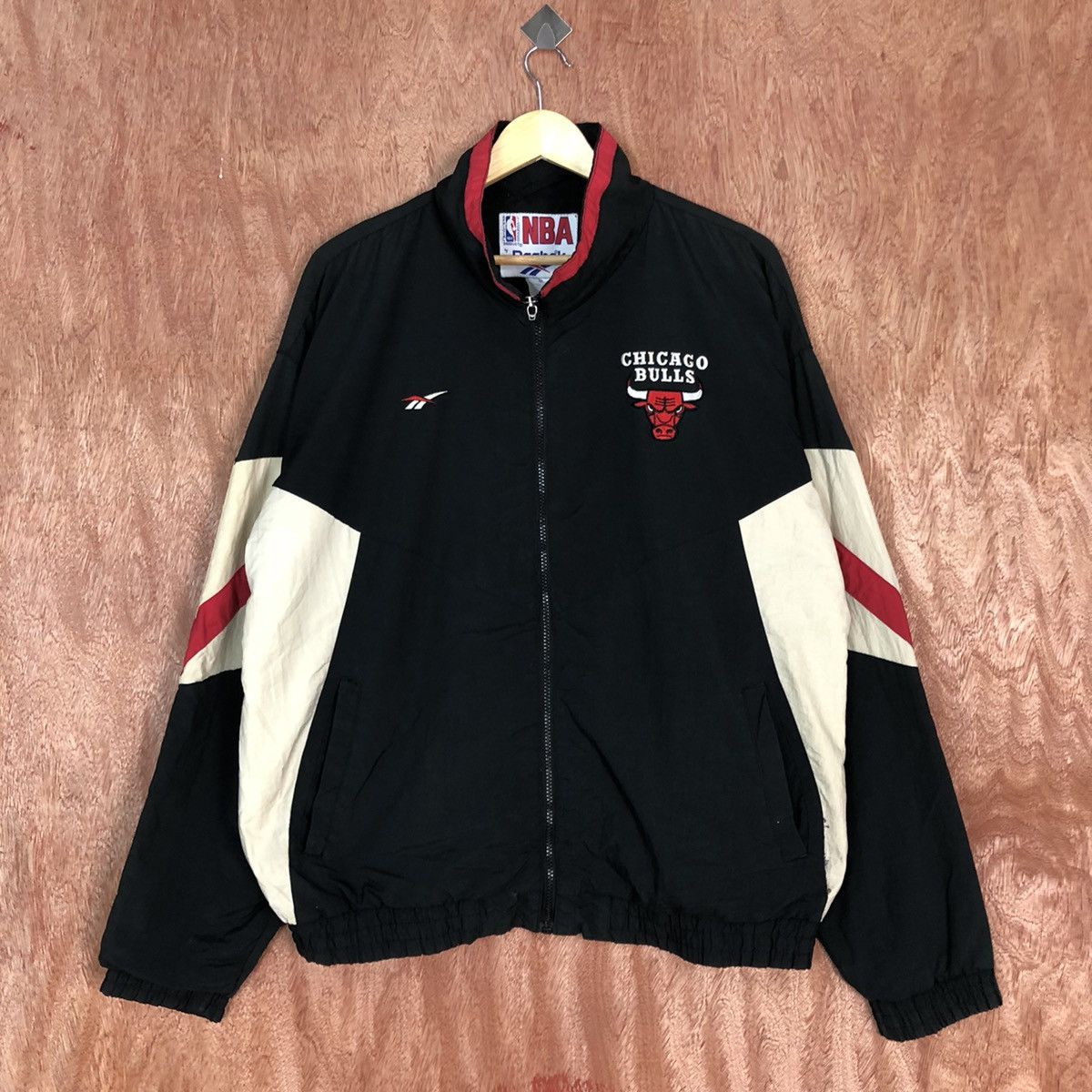 NBA × Reebok Vintage 90s Chicago Bulls Reebok Windbreaker Size US L / EU 52-54 / 3 - 4 Thumbnail