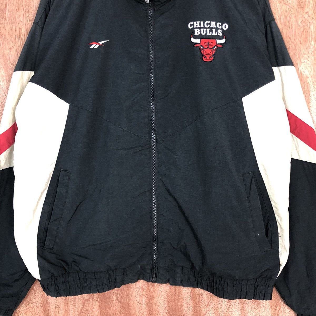 NBA × Reebok Vintage 90s Chicago Bulls Reebok Windbreaker Size US L / EU 52-54 / 3 - 9 Thumbnail
