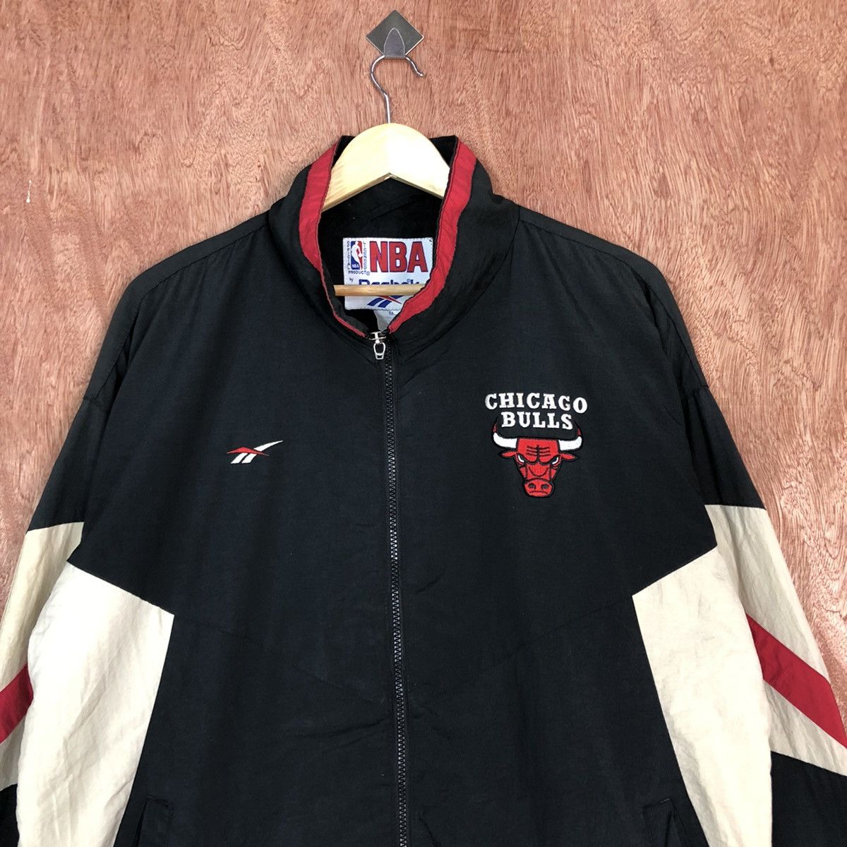 NBA × Reebok Vintage 90s Chicago Bulls Reebok Windbreaker Size US L / EU 52-54 / 3 - 10 Thumbnail