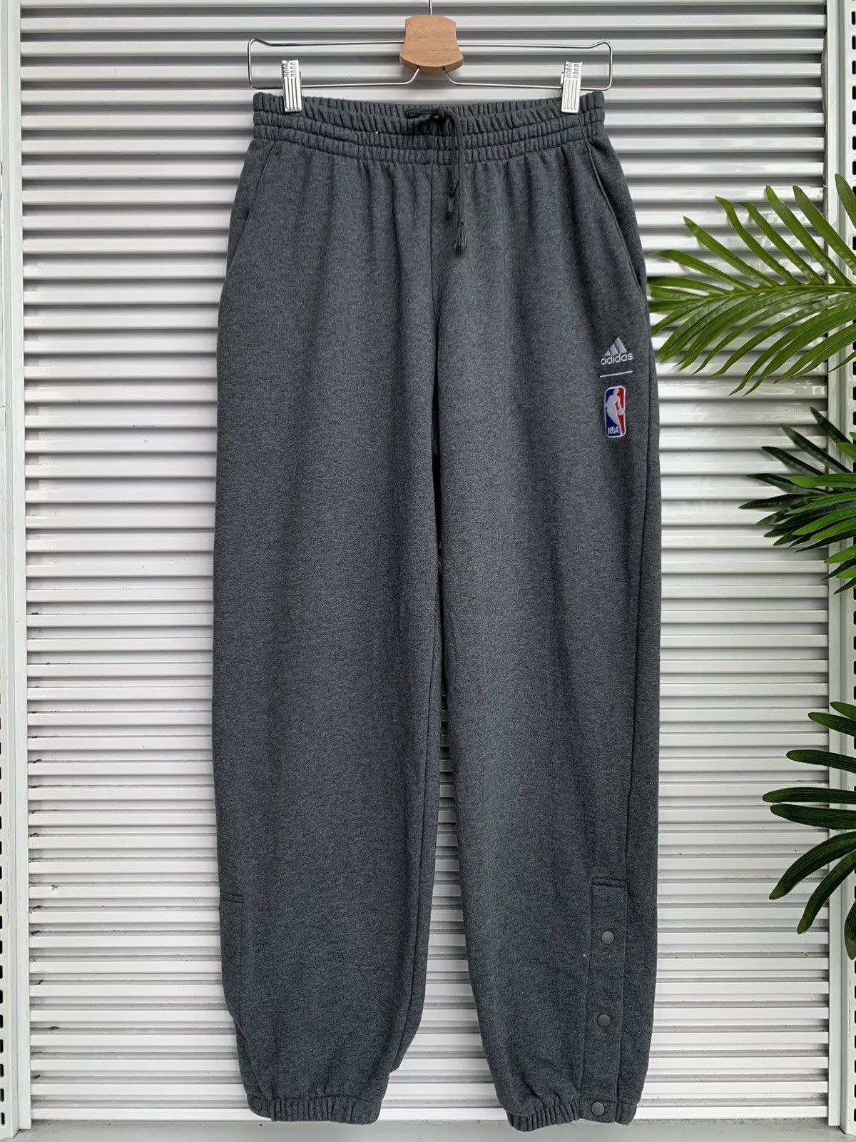 Adidas Adidas NBA Button Jogger Pants Size US 30 / EU 46 - 1 Thumbnail