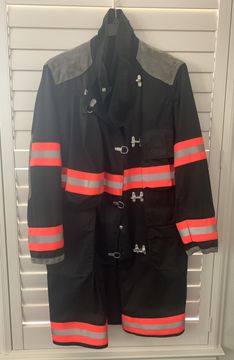 CALVIN KLEIN 205W39NYC FW18 Fireman Clothing
