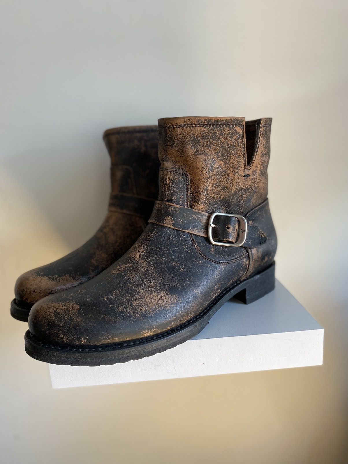 Frye Frye Veronica Bootie black distressed leather Size US 10 / IT 40 - 9 Thumbnail