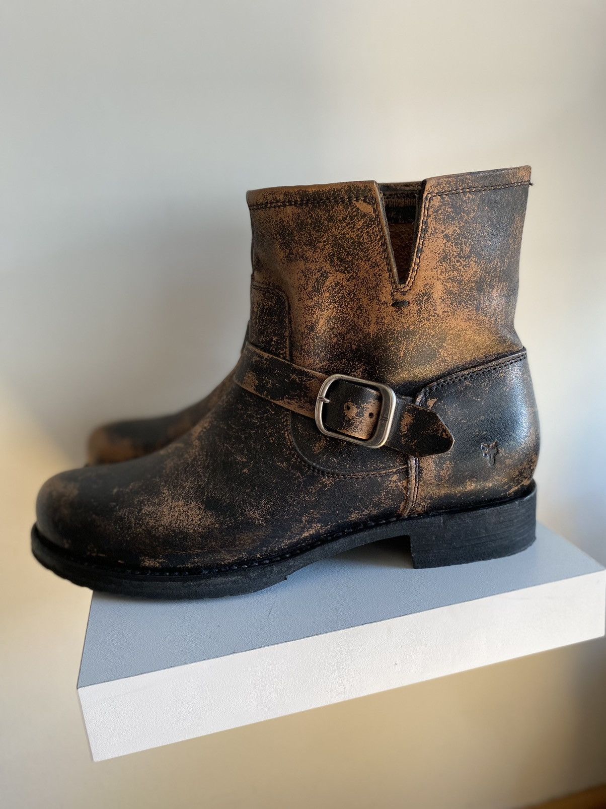 Frye Frye Veronica Bootie black distressed leather Size US 10 / IT 40 - 8 Thumbnail