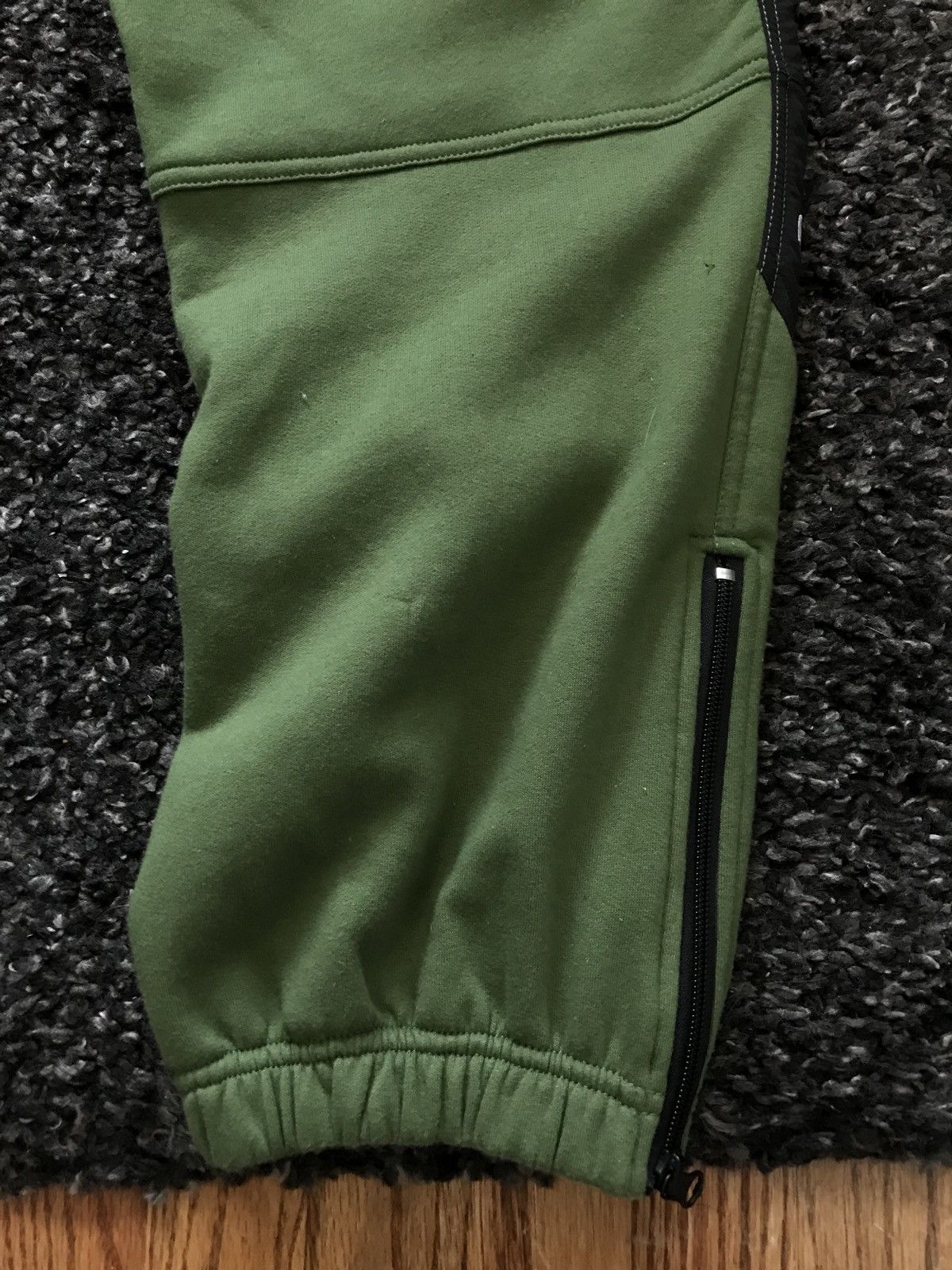 Supreme × The North Face Bronze Green Steep Tech Sweatpants size M Size US 32 / EU 48 - 6 Thumbnail
