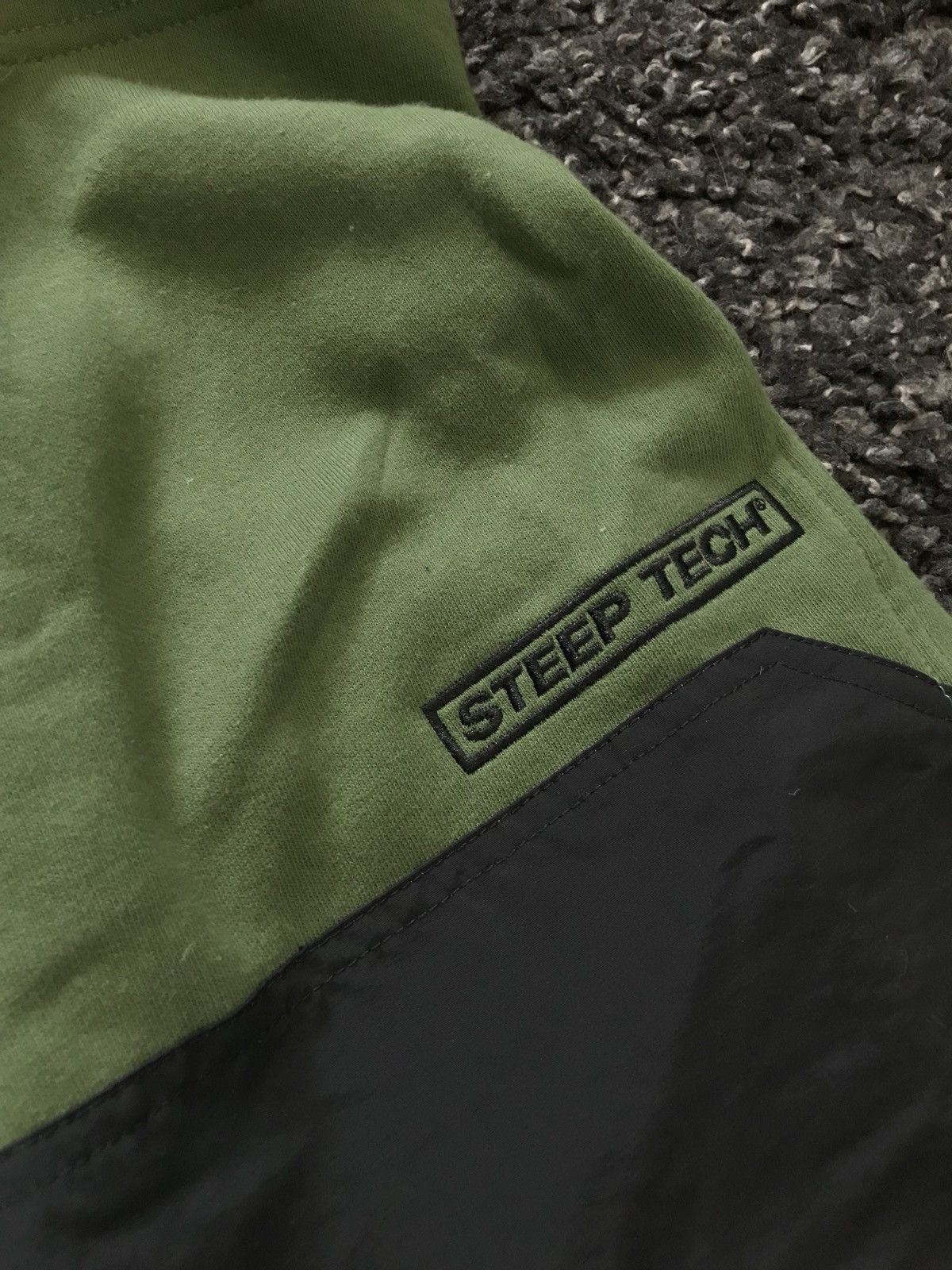 Supreme × The North Face Bronze Green Steep Tech Sweatpants size M Size US 32 / EU 48 - 4 Thumbnail