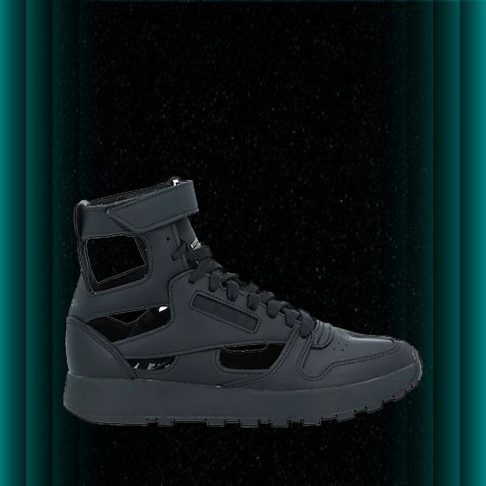o1y0323 Sneakers in Black