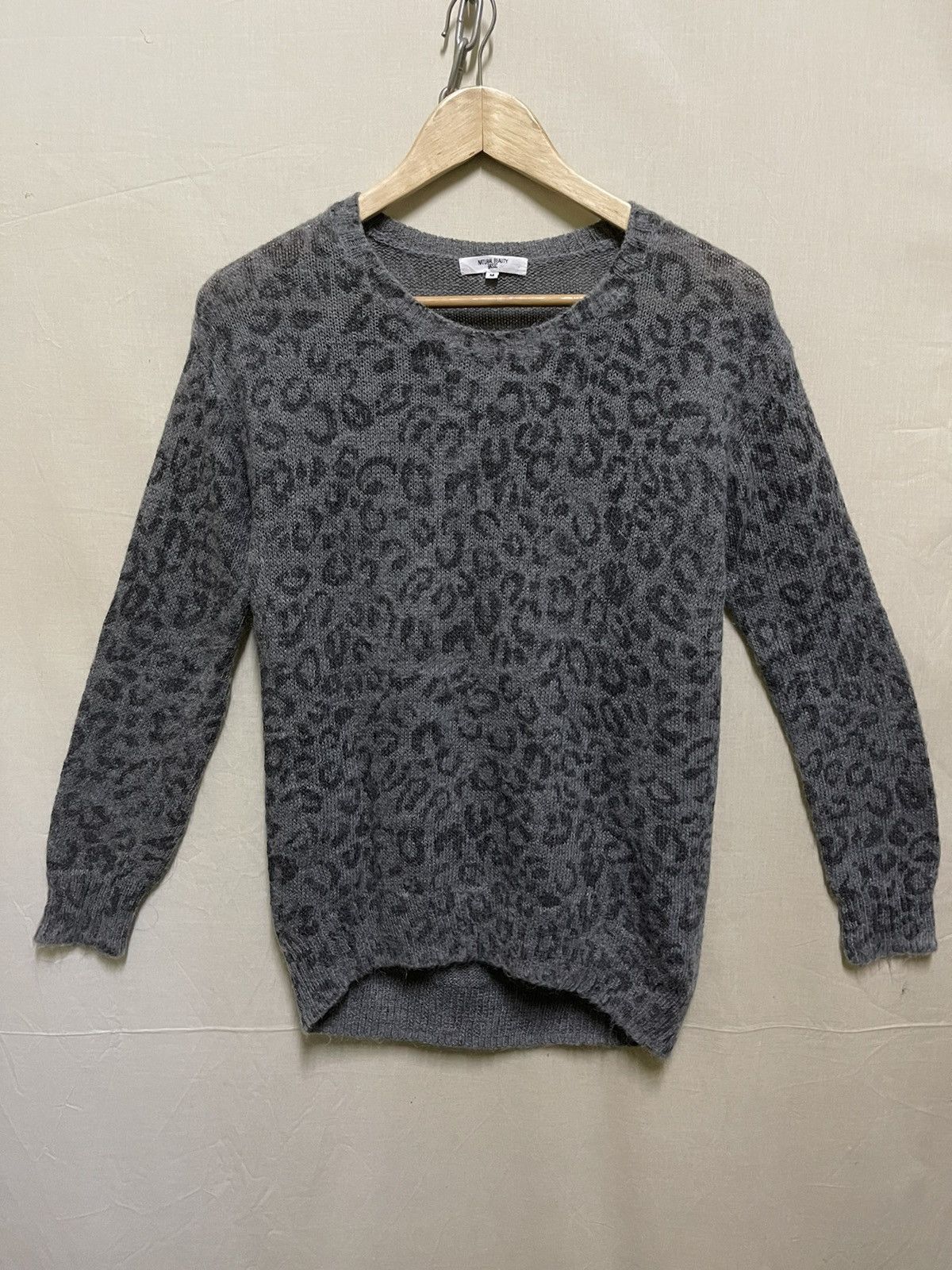 image of Natural Beauty Basic Jumper Leopard Printed in Grey, Women's (Size Medium)