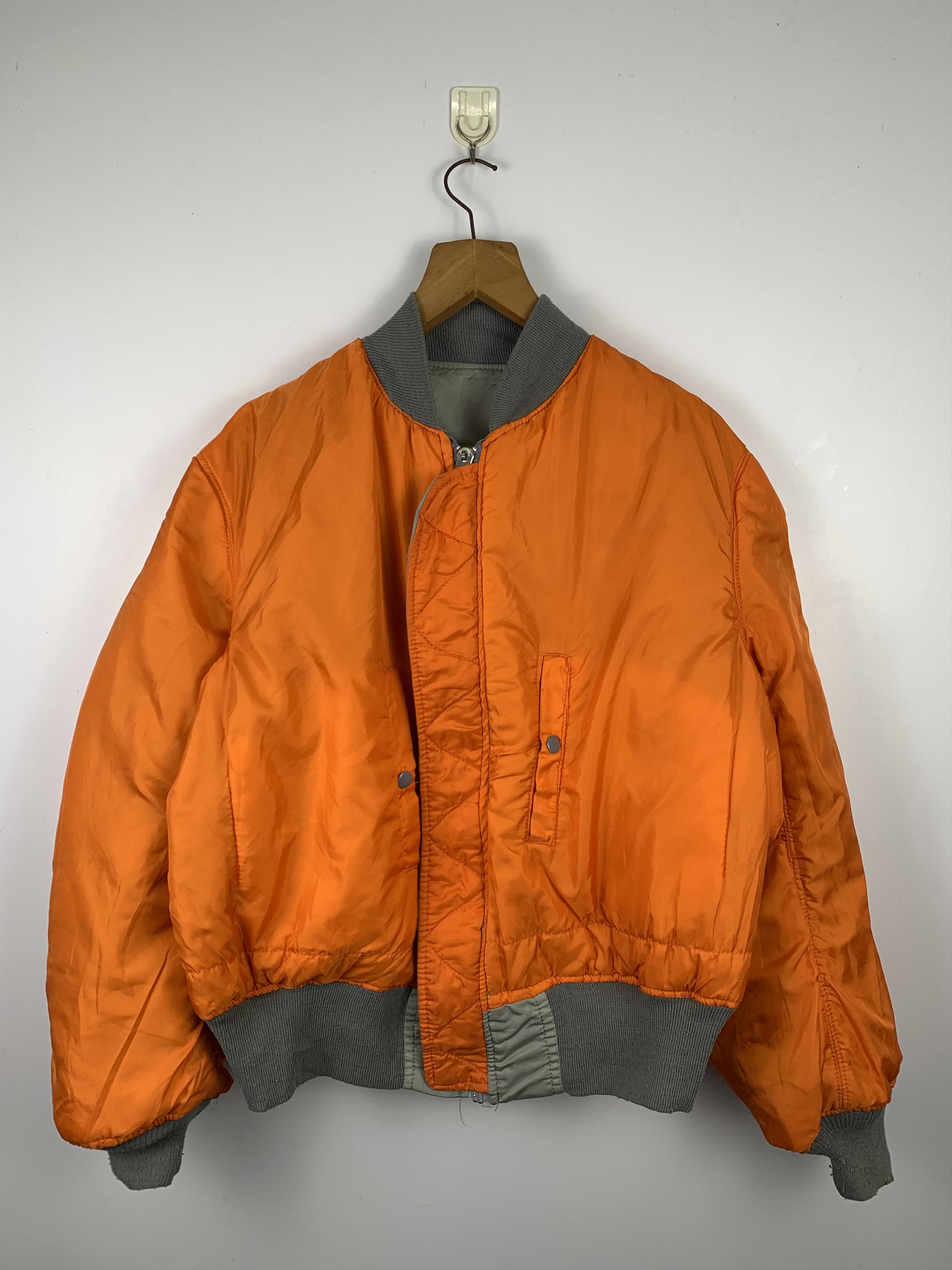Alpha Industries Vintage ALPHA INDUSTRIES Reversible Bombers Jacket J0568 Size US L / EU 52-54 / 3 - 19 Thumbnail