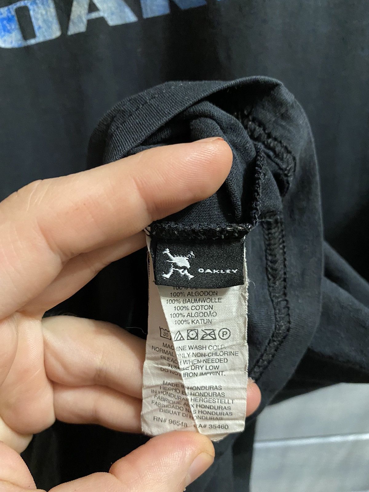 Oakley Rare Vintage T-shirt Oakley big logo. Japan Outdoor style. Size US L / EU 52-54 / 3 - 9 Thumbnail