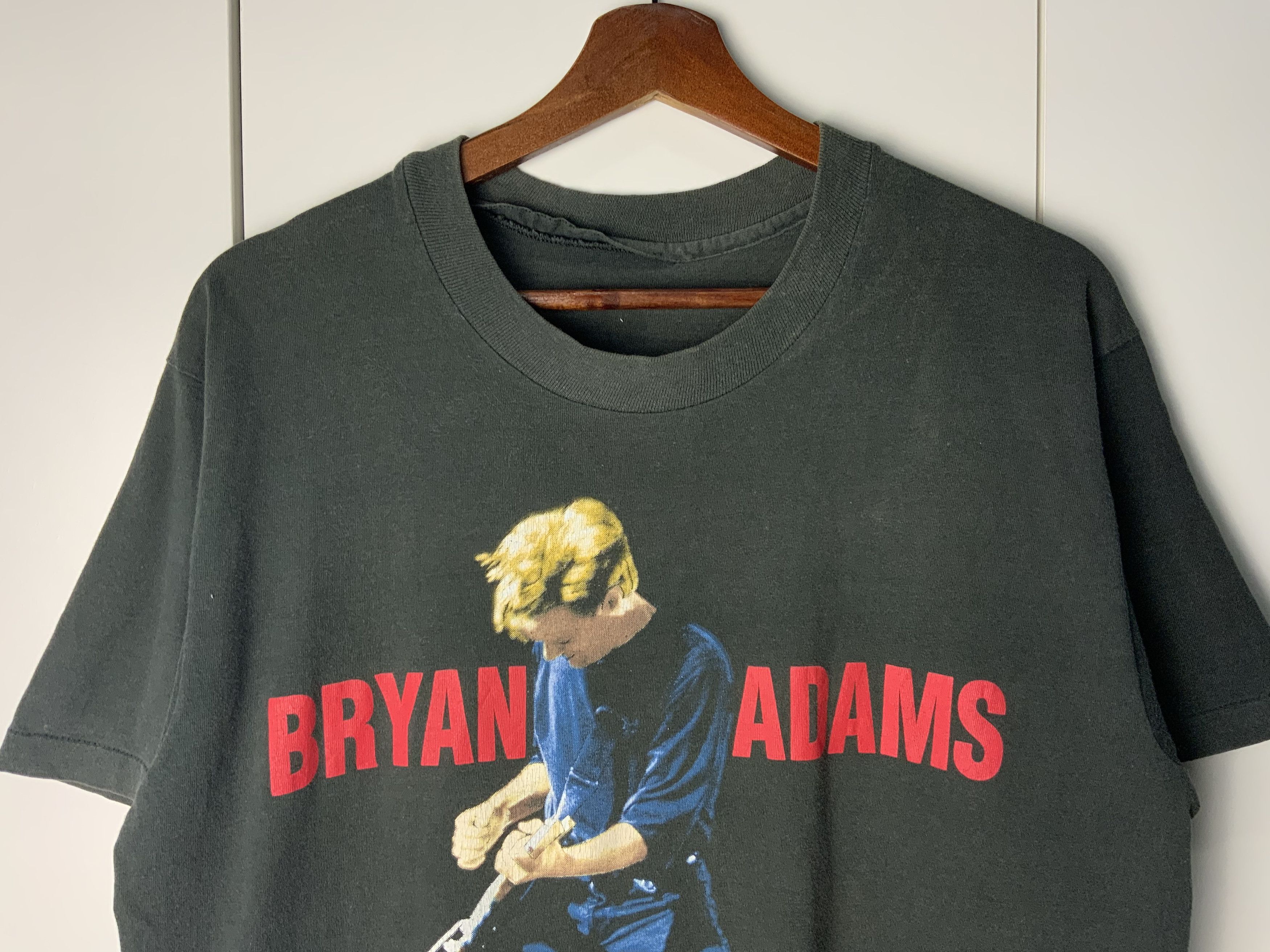 Band Tees Vintage Bryan Adams Waking up the World Tour’93 ©️ Tee Size US M / EU 48-50 / 2 - 3 Thumbnail