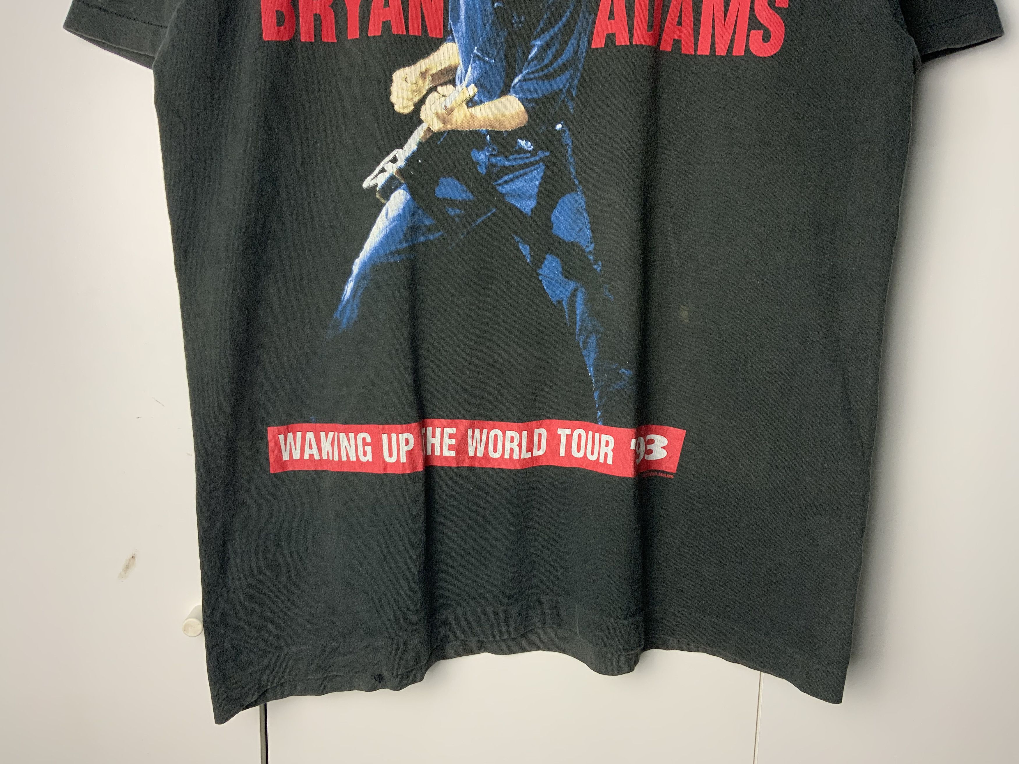 Band Tees Vintage Bryan Adams Waking up the World Tour’93 ©️ Tee Size US M / EU 48-50 / 2 - 4 Thumbnail