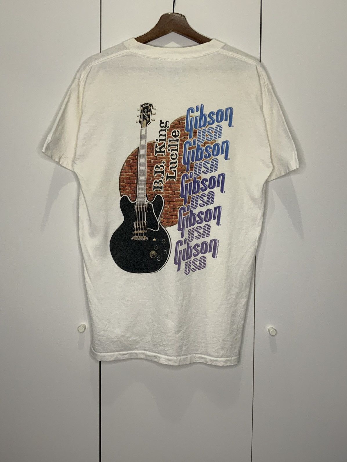 Vintage Vintage Les Paul Gibson Guitar Corp ©️2000 Tee Size US M / EU 48-50 / 2 - 1 Thumbnail