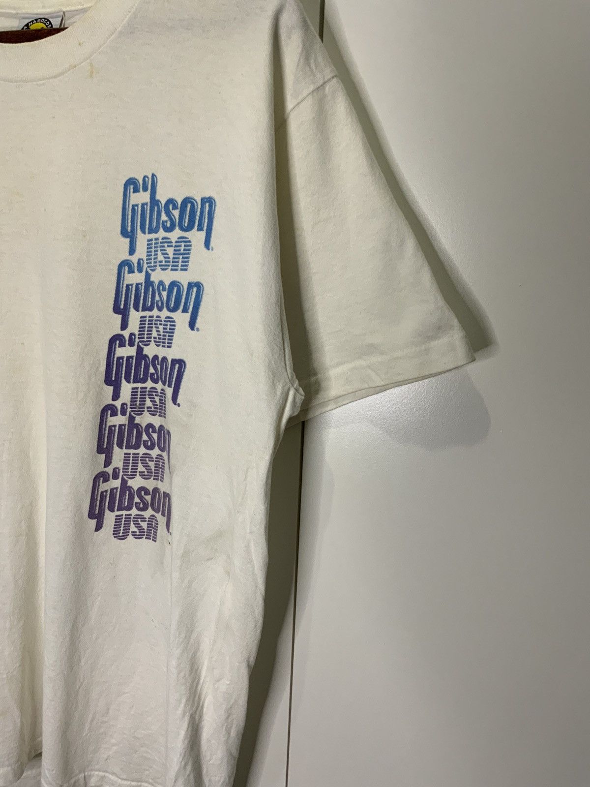 Vintage Vintage Les Paul Gibson Guitar Corp ©️2000 Tee Size US M / EU 48-50 / 2 - 11 Thumbnail