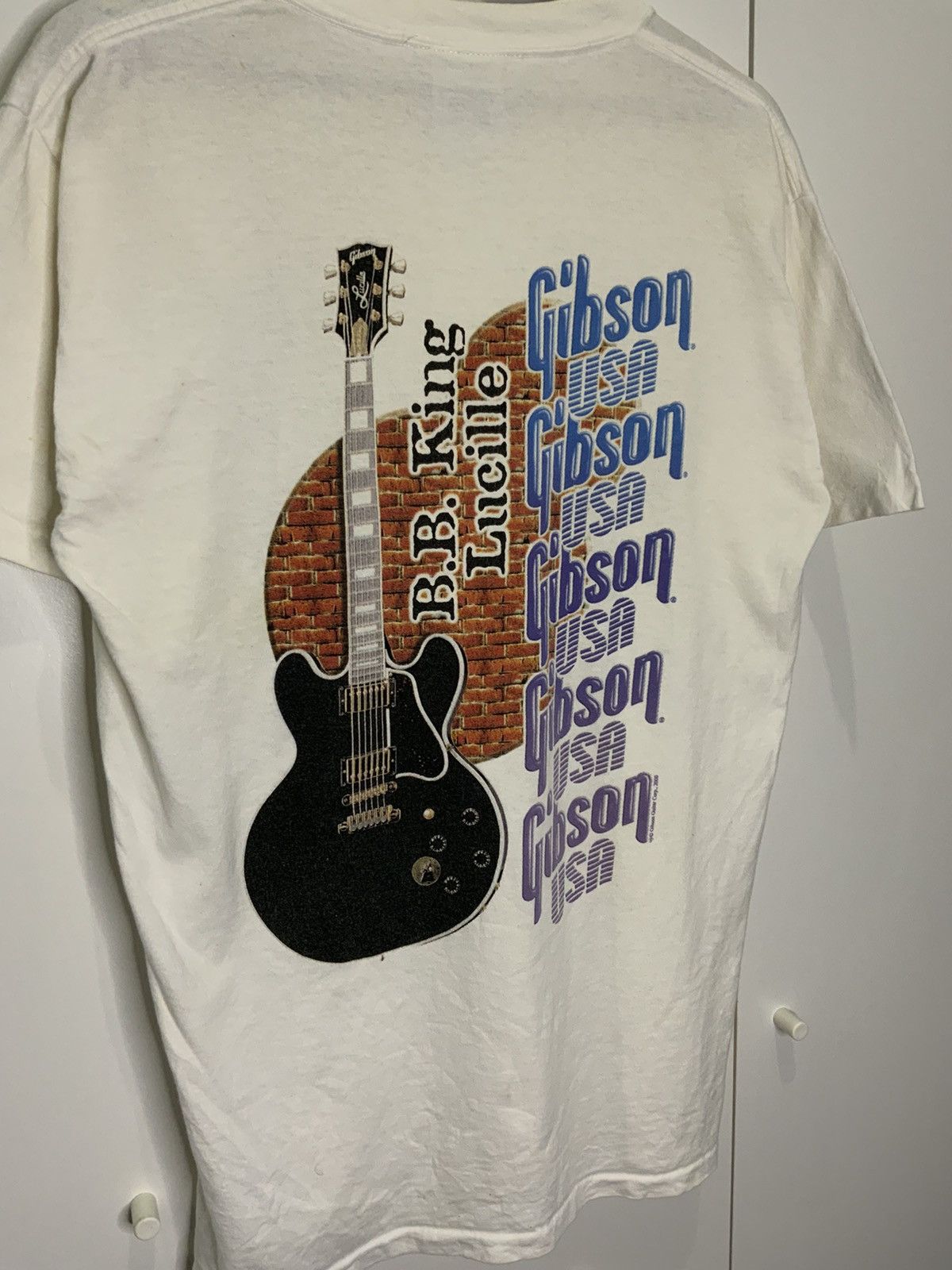 Vintage Vintage Les Paul Gibson Guitar Corp ©️2000 Tee Size US M / EU 48-50 / 2 - 8 Thumbnail